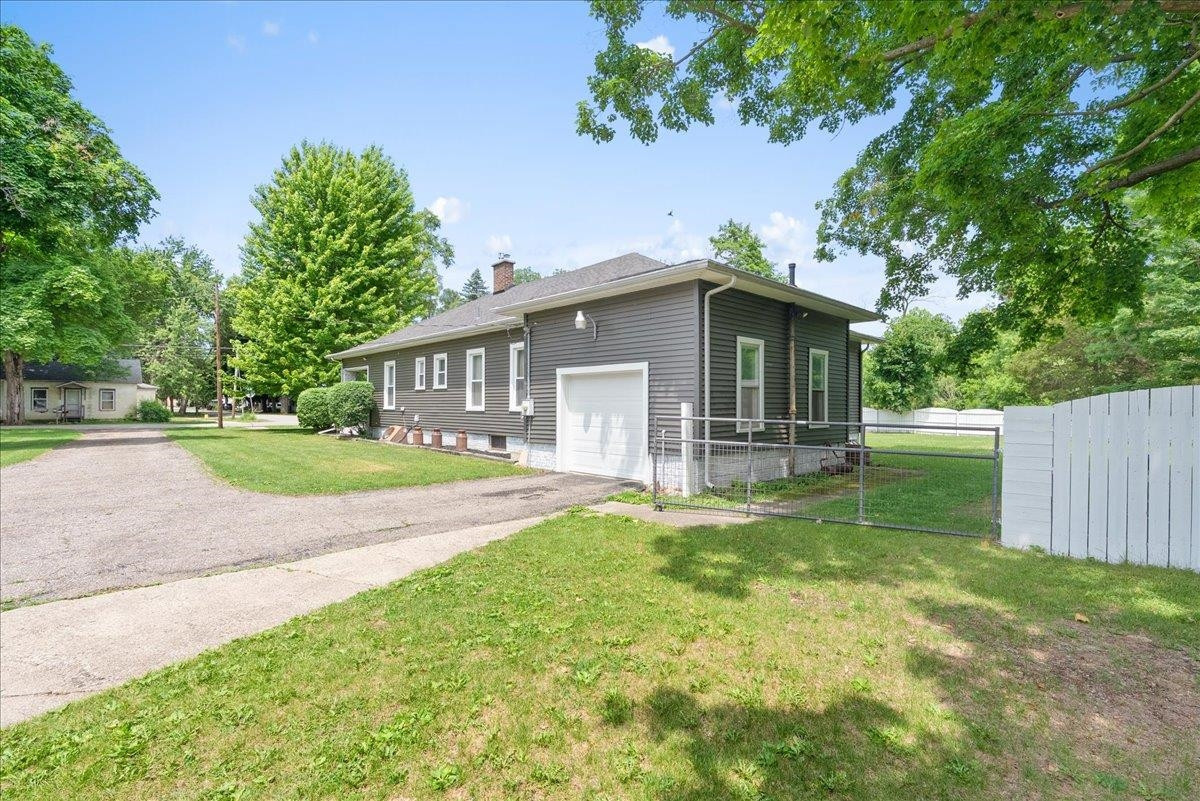 100 N East Street, Ovid, MI 48866 — Photo 11