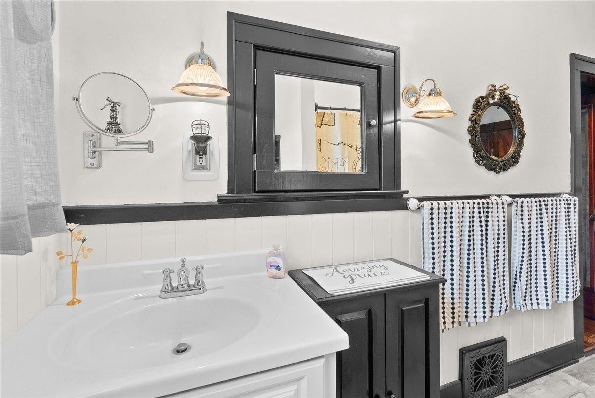 100 N East Street, Ovid, MI 48866 — Photo 25