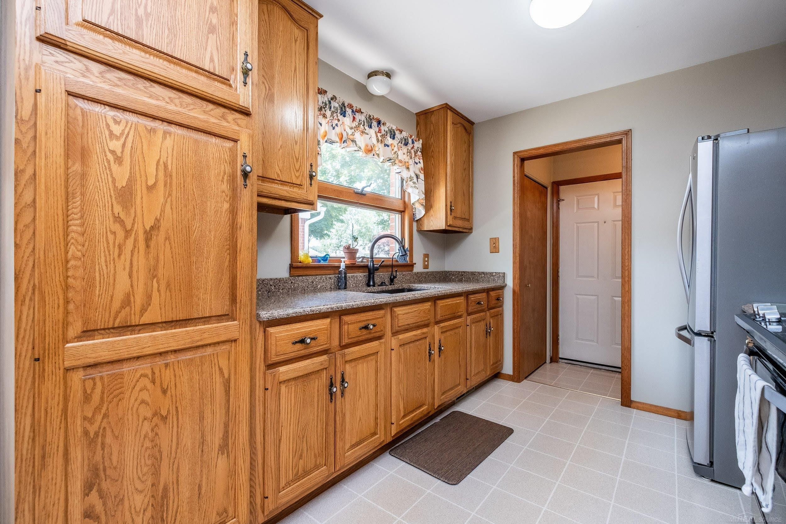 7368 Kubis Street, Westland, MI — Photo 9