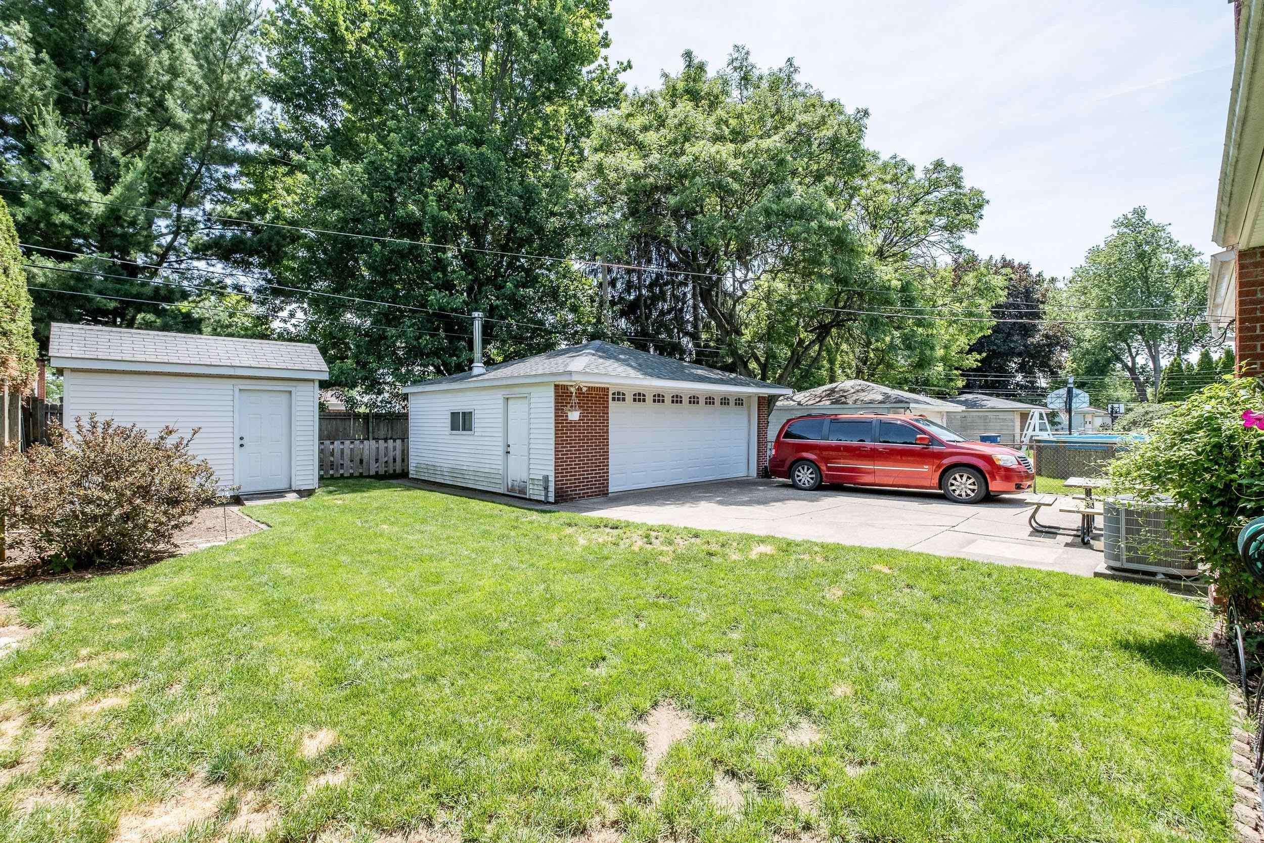 7368 Kubis Street, Westland, MI — Photo 22