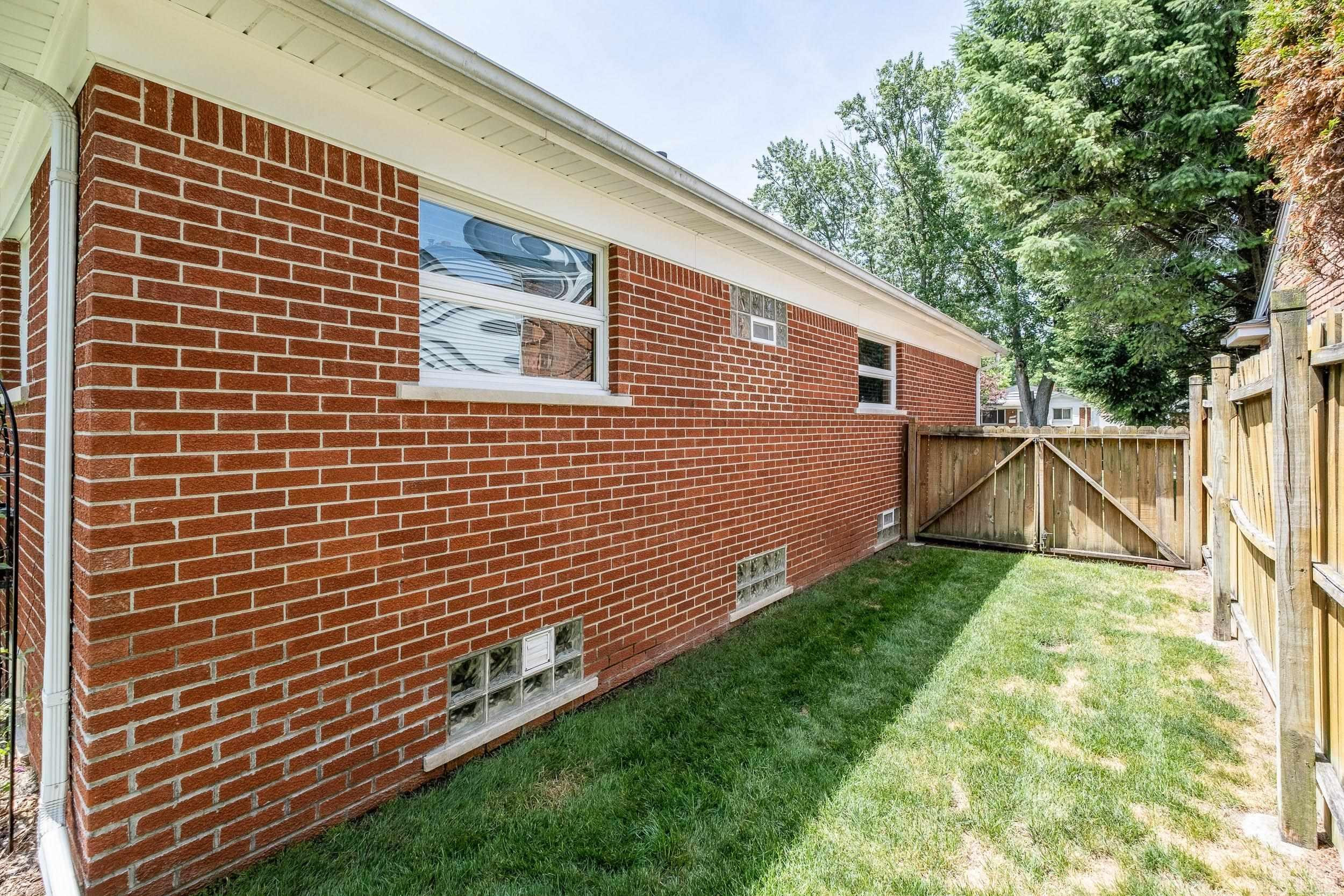 7368 Kubis Street, Westland, MI — Photo 26
