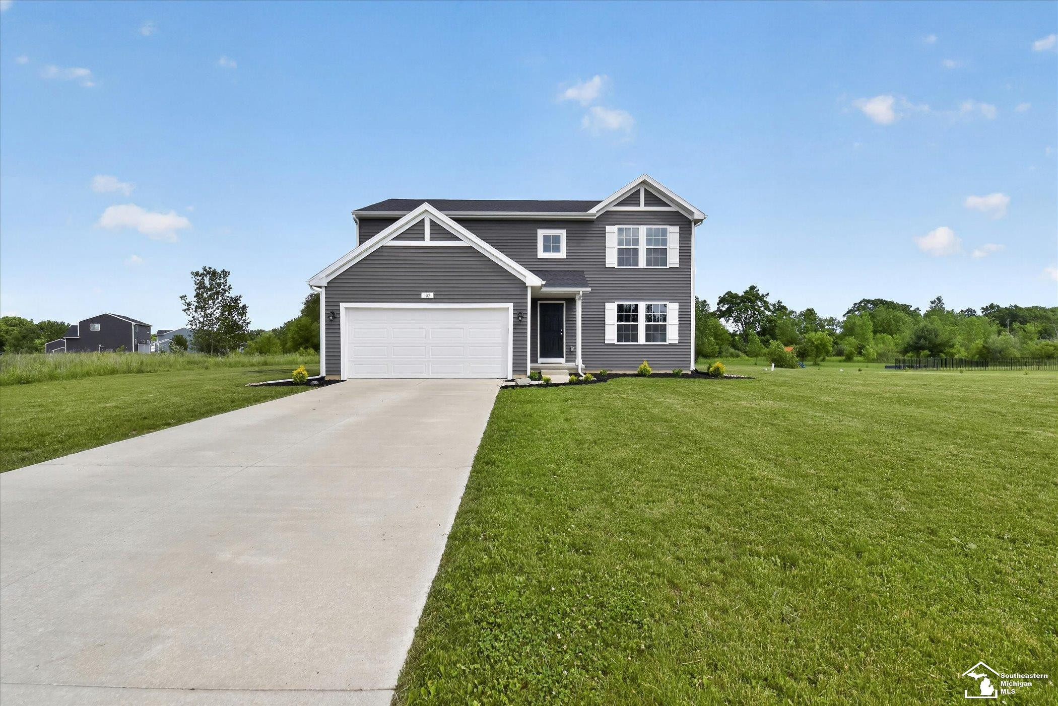 102 Forest Way, Davisburg, MI 48350