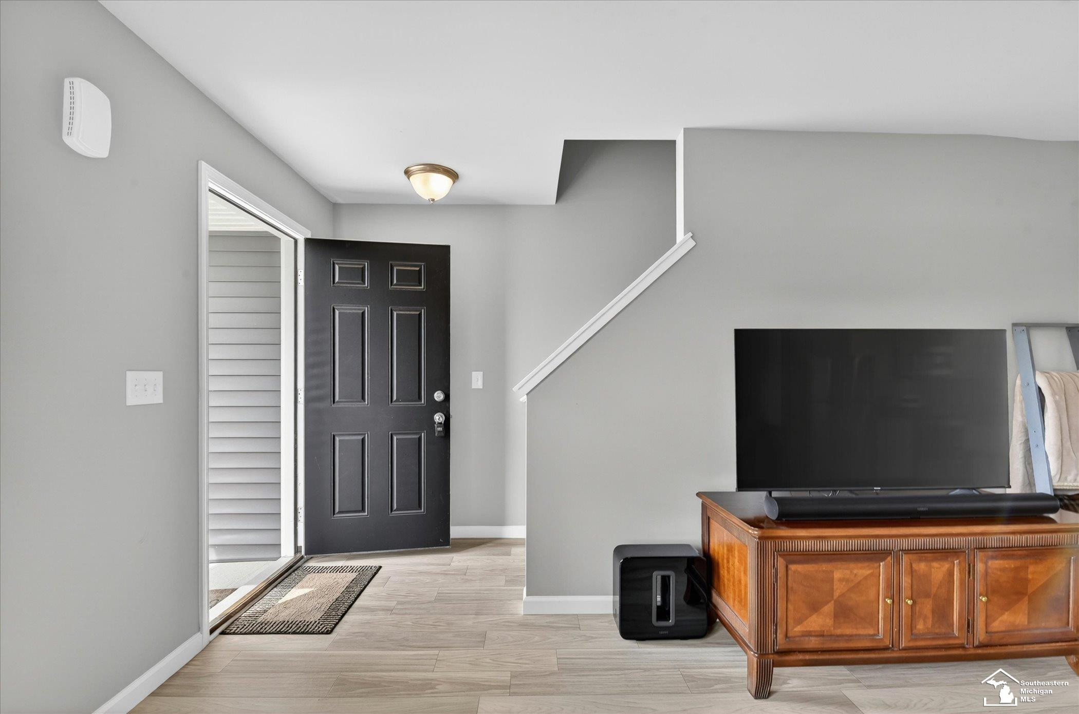 102 Forest Way, Davisburg, MI 48350 — Photo 6