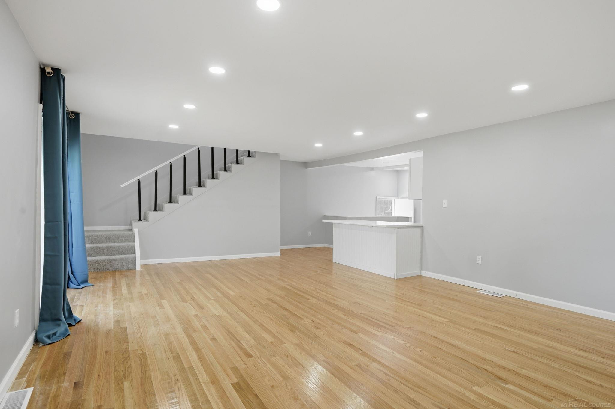16251 Salem Street, Detroit, MI 48219 — Photo 7
