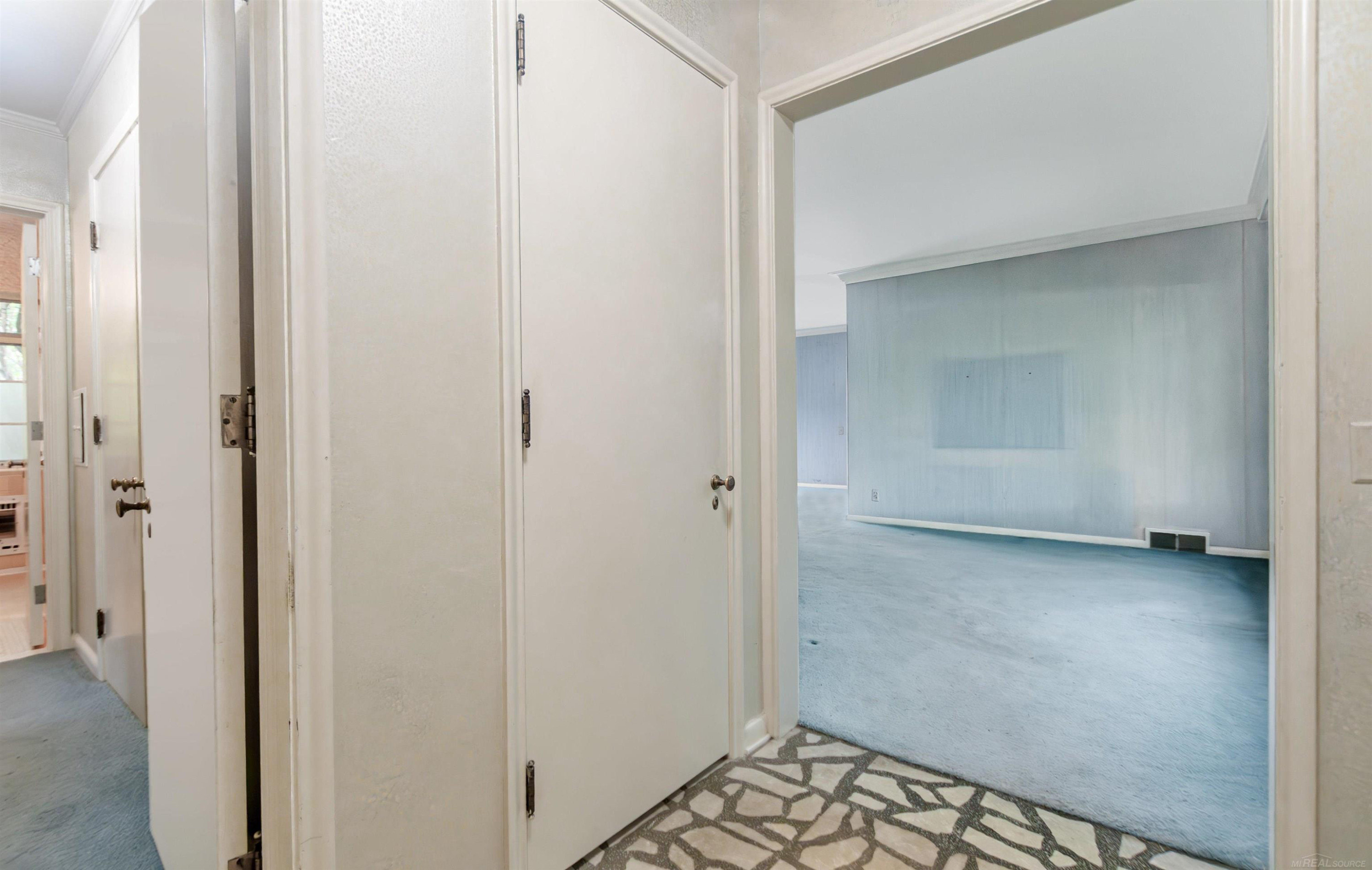 1220 S Oxford Road, Grosse Pointe Woods, MI 48236 — Photo 4