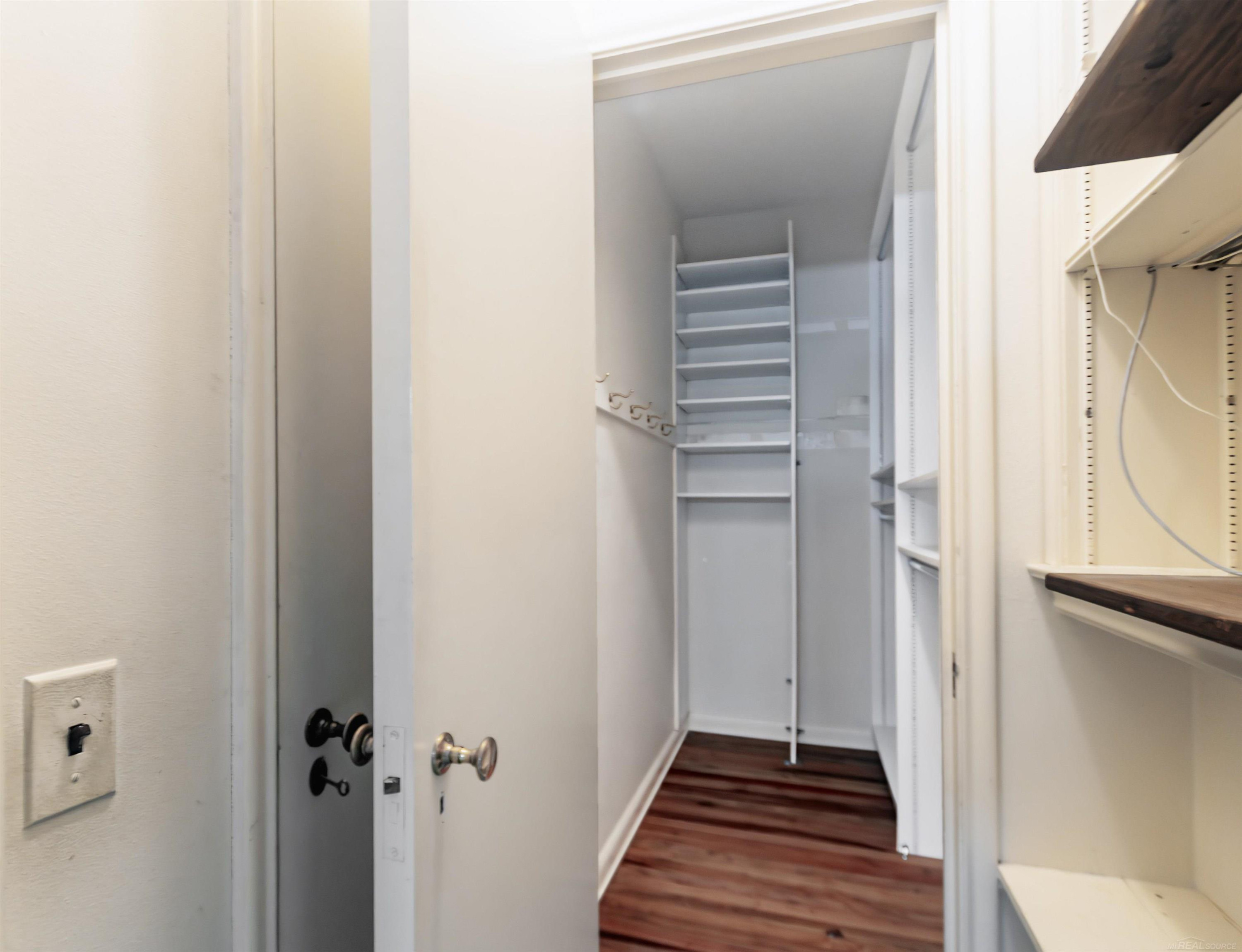 1220 S Oxford Road, Grosse Pointe Woods, MI 48236 — Photo 11