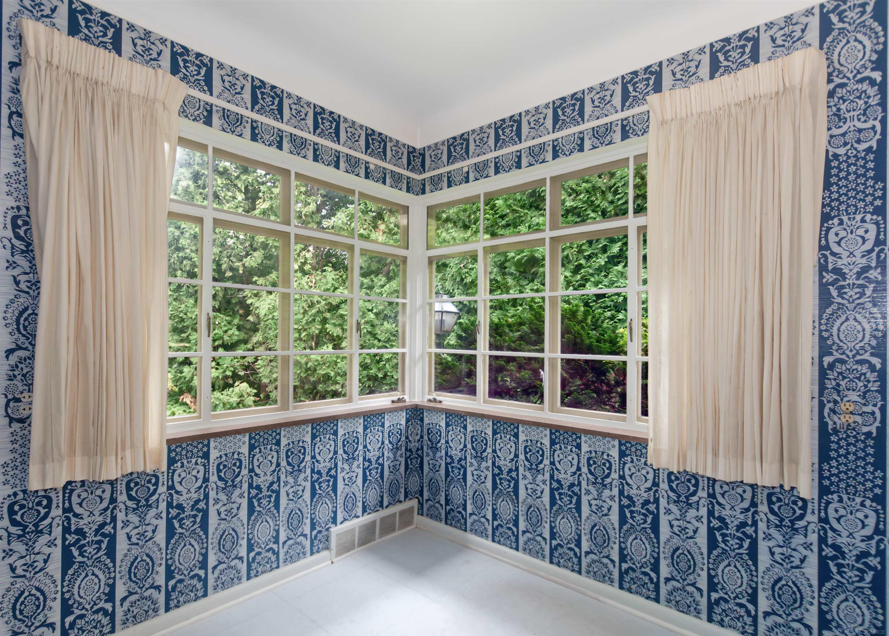 1220 S Oxford Road, Grosse Pointe Woods, MI 48236 — Photo 19