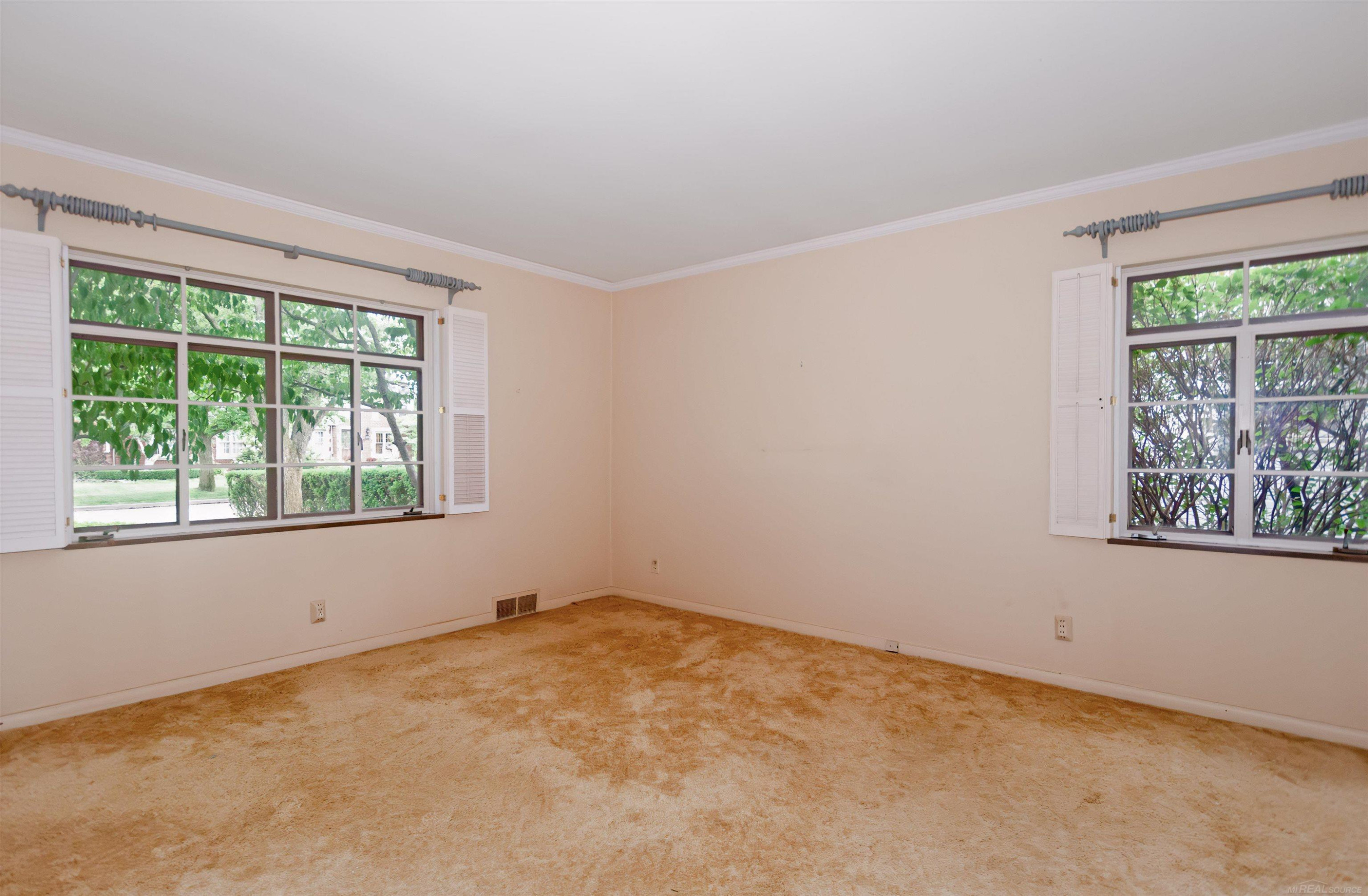 1220 S Oxford Road, Grosse Pointe Woods, MI 48236 — Photo 30