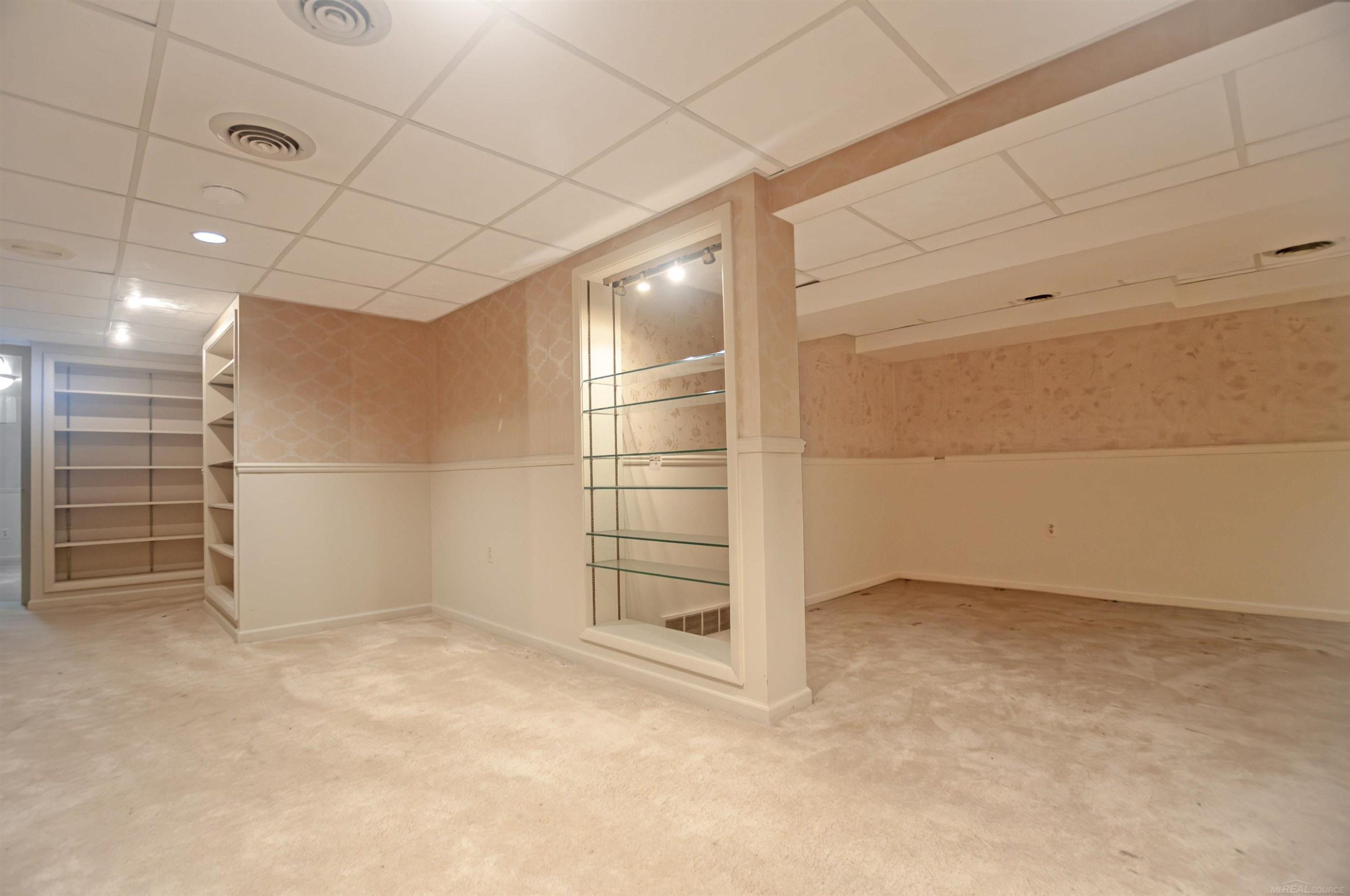 1220 S Oxford Road, Grosse Pointe Woods, MI 48236 — Photo 39
