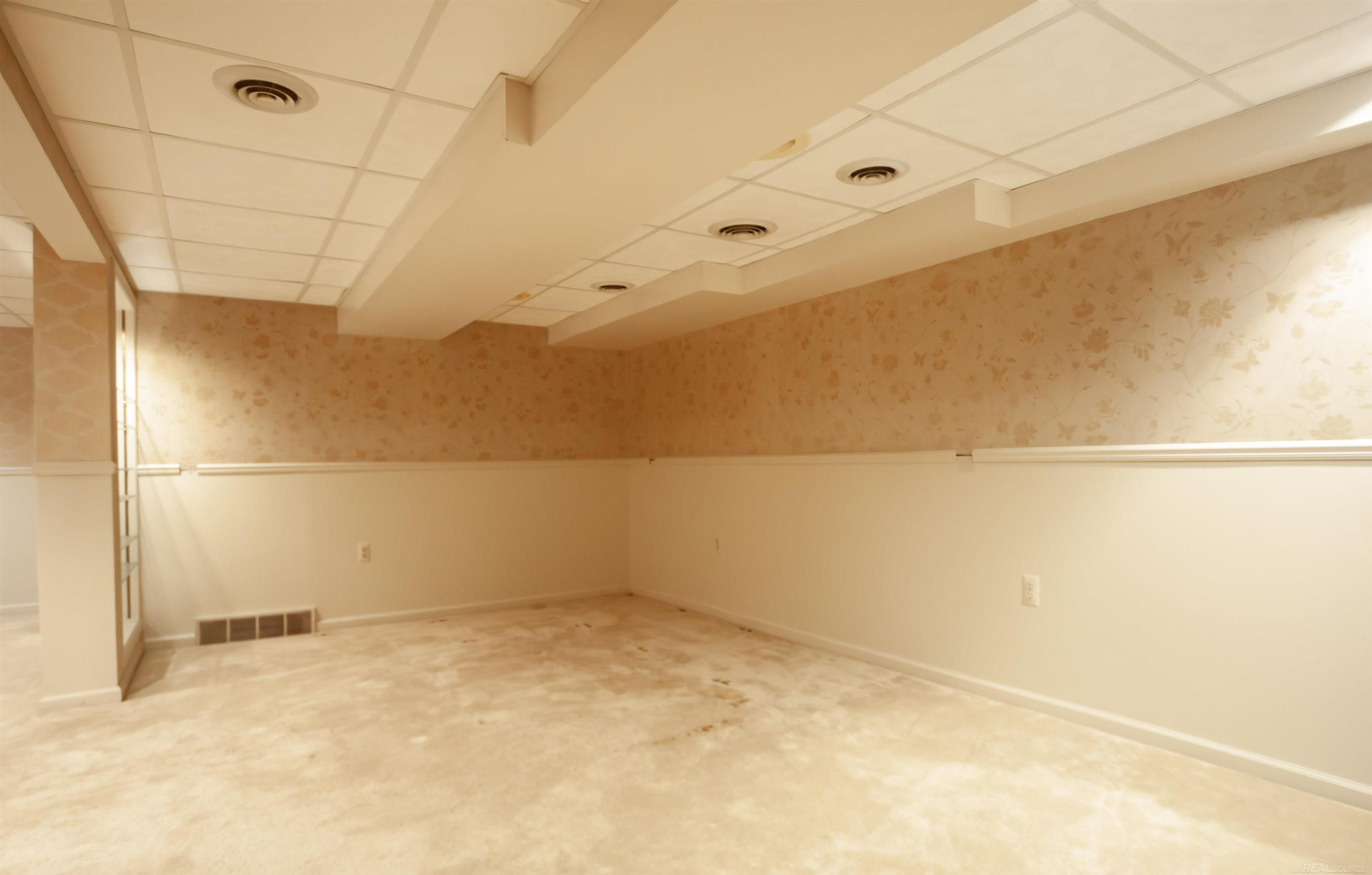1220 S Oxford Road, Grosse Pointe Woods, MI 48236 — Photo 41