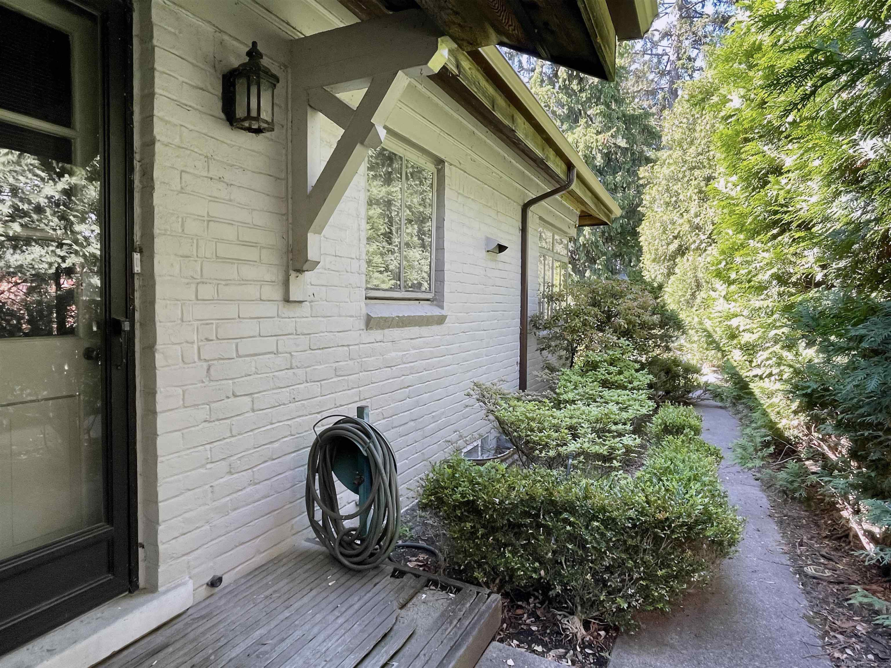 1220 S Oxford Road, Grosse Pointe Woods, MI 48236 — Photo 44