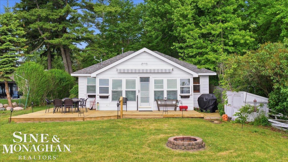 8665 Lakeshore Road, Lexington, MI 48450 — front exterior