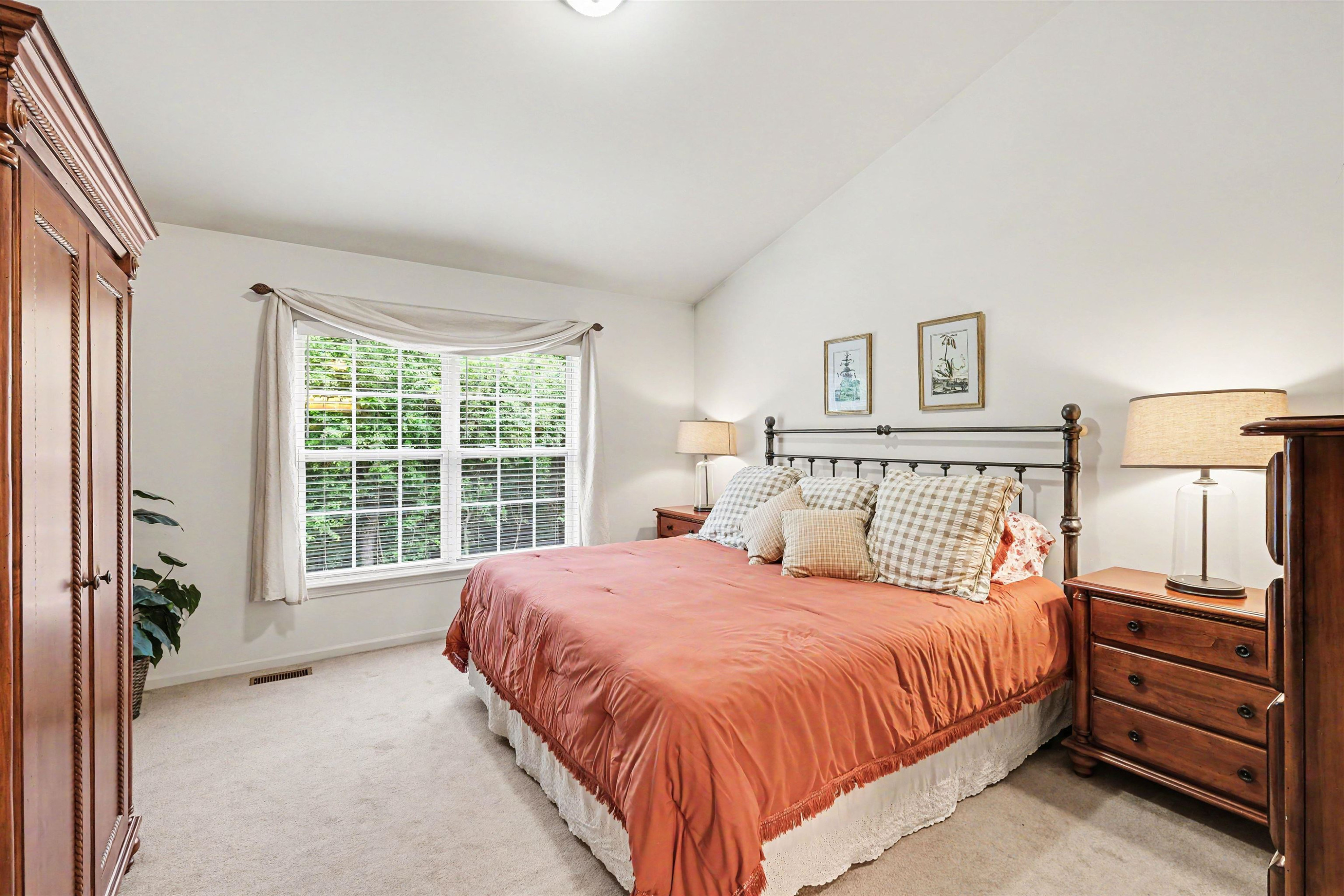 5888 Augusta Lane, Grand Blanc, MI 48439 — Photo 11