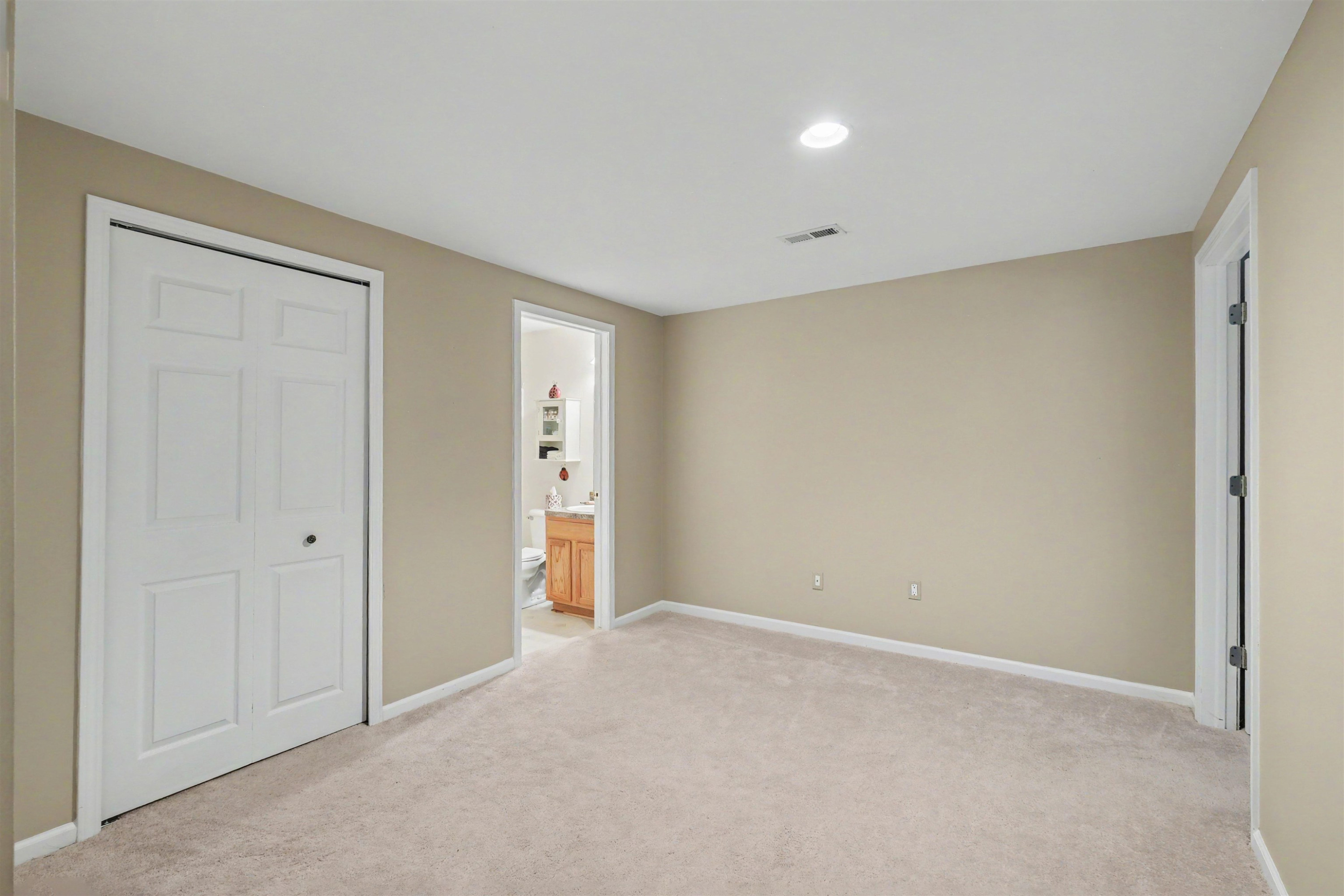 5888 Augusta Lane, Grand Blanc, MI 48439 — Photo 18