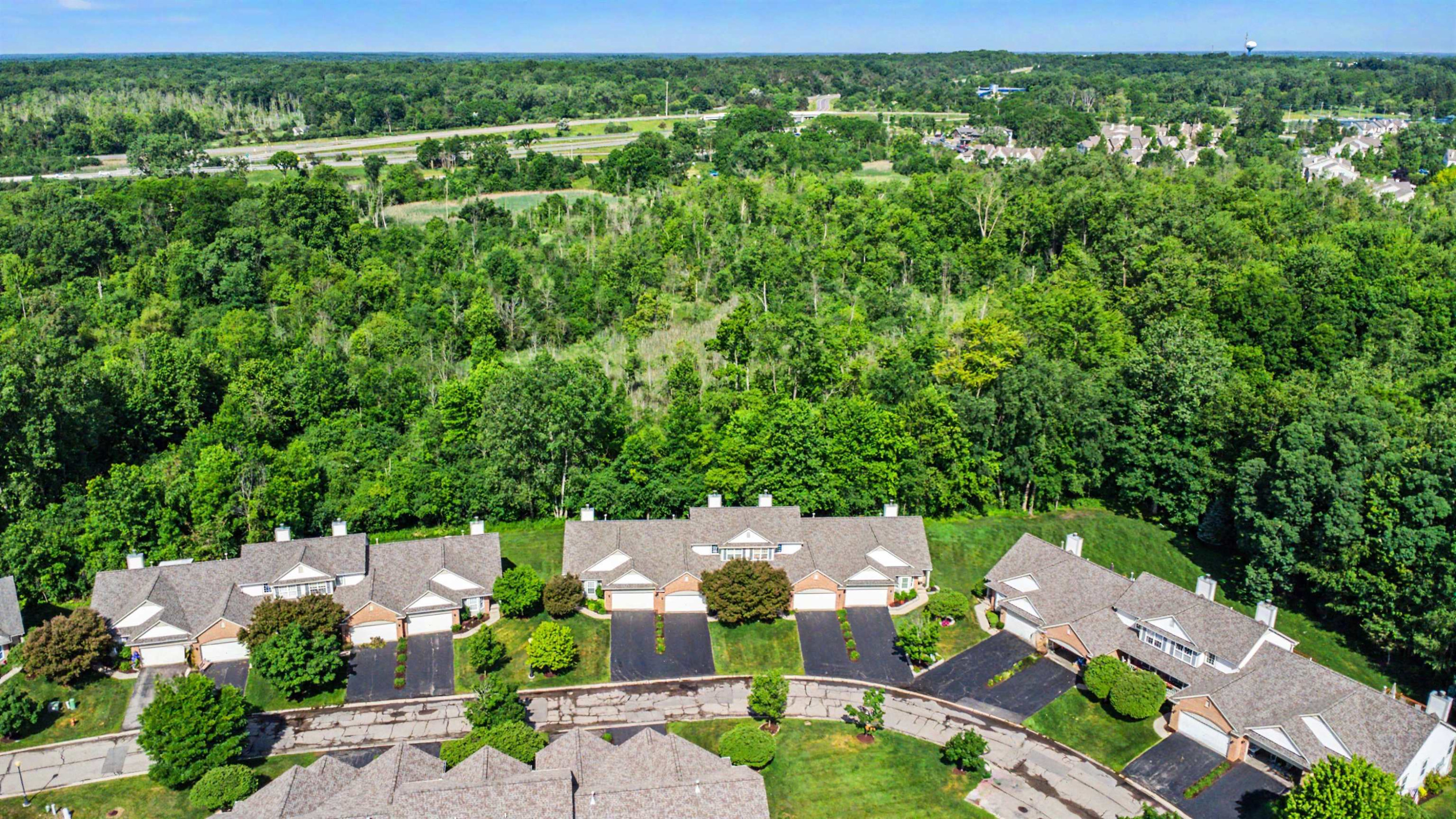 5888 Augusta Lane, Grand Blanc, MI 48439 — Photo 24