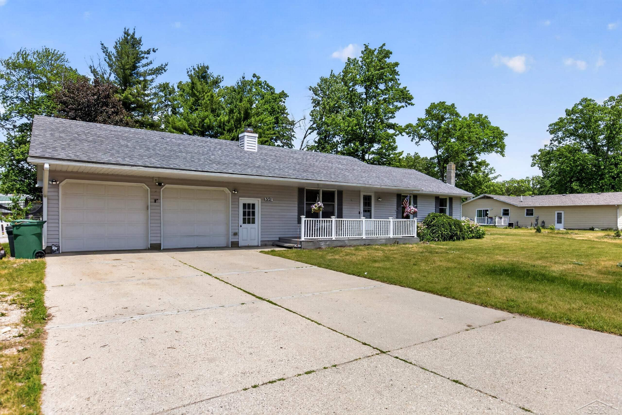 3121 Dale Street, Harrison, MI 48625 — Photo 2
