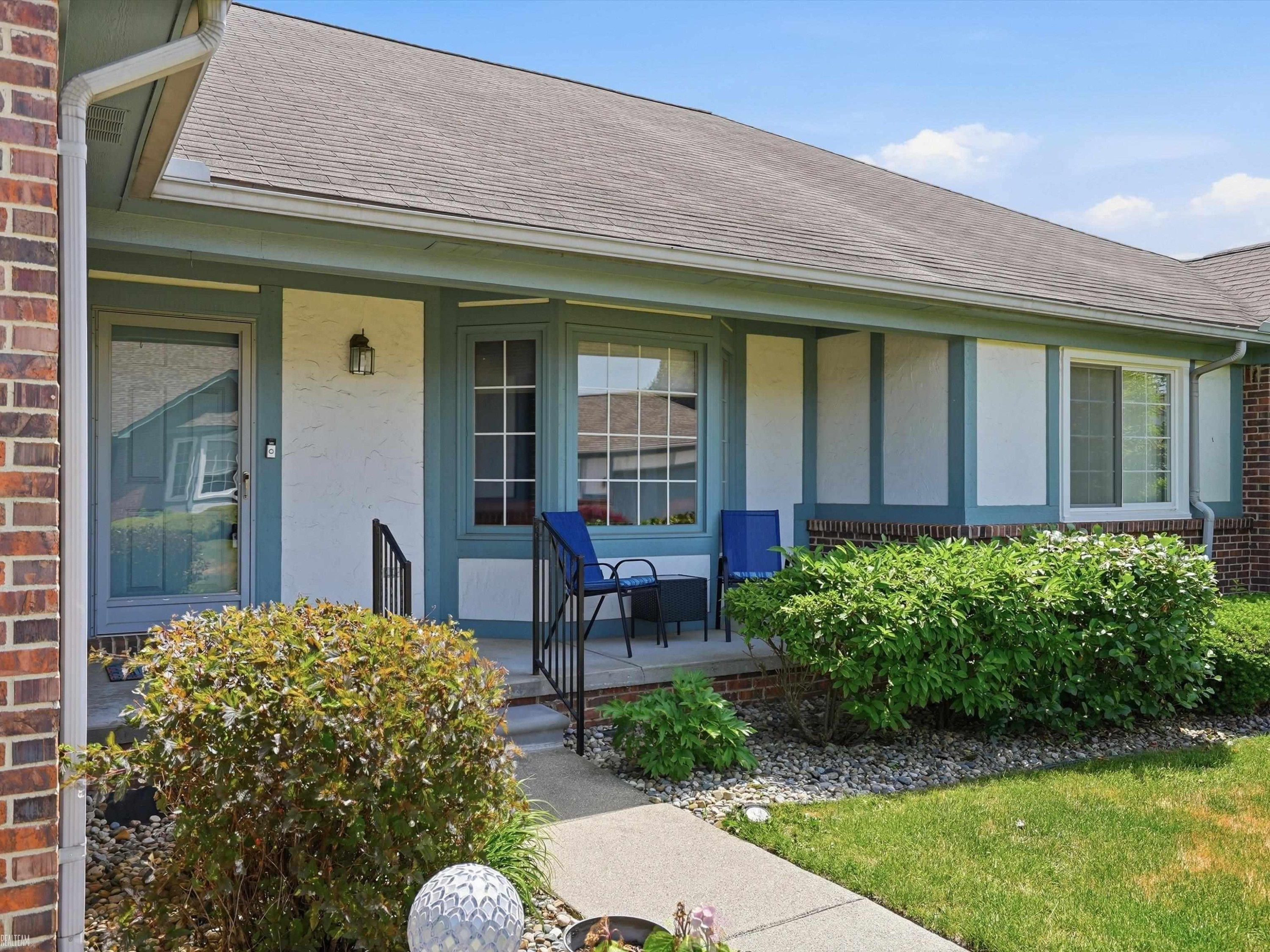 45461 Nottingham Drive, 97, MI 48044 — Photo 7