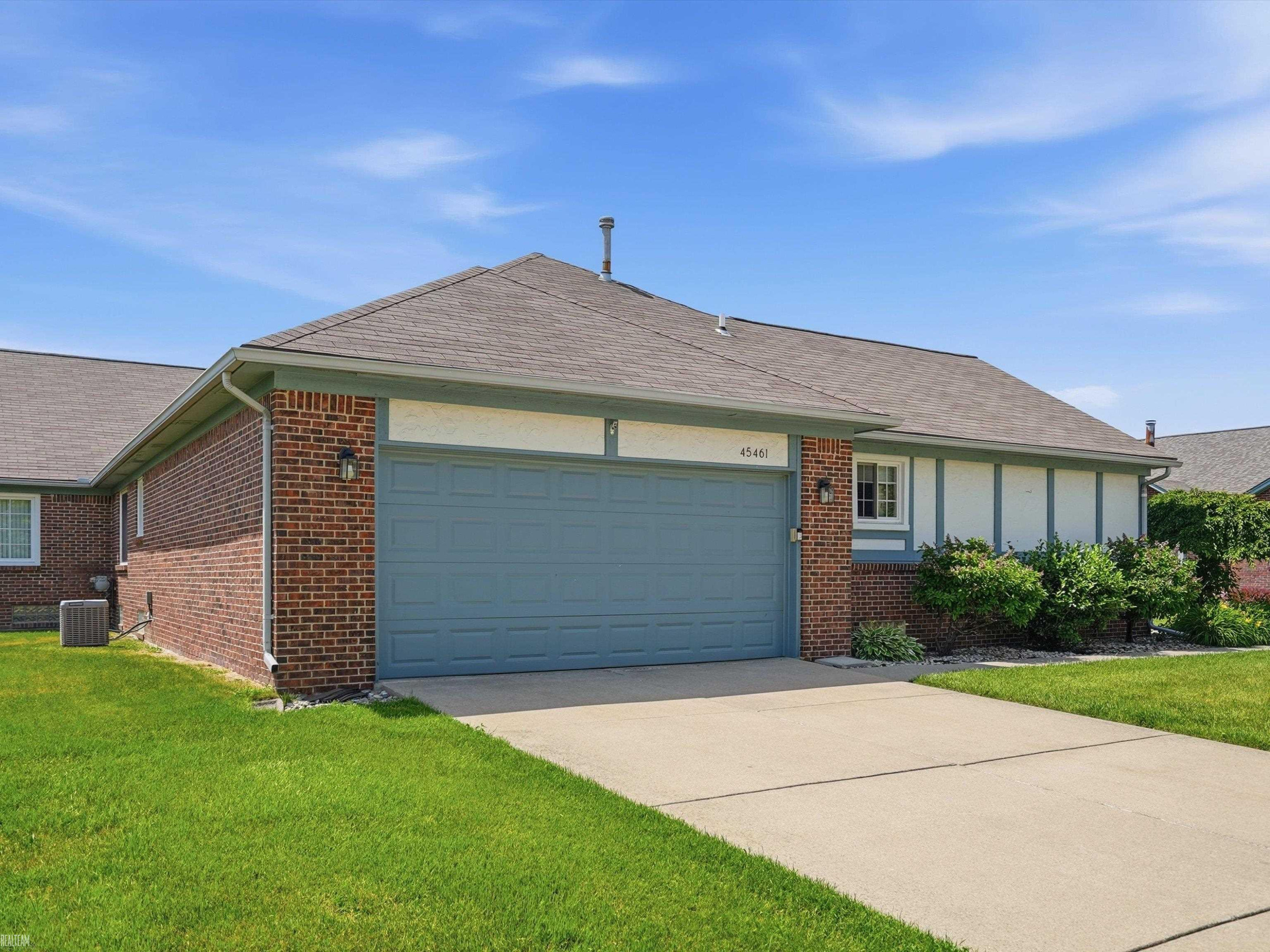 45461 Nottingham Drive, 97, MI 48044 — Photo 8