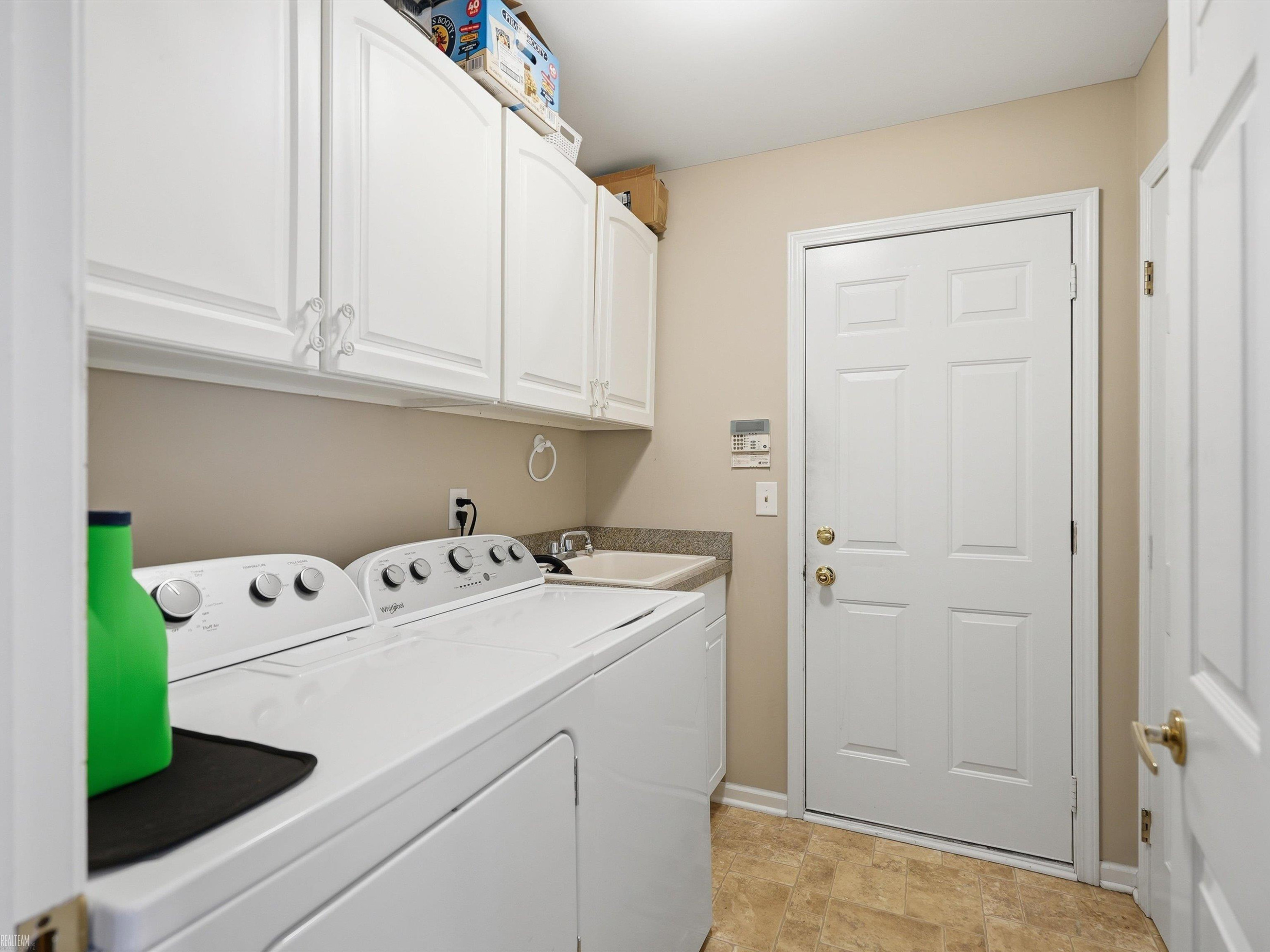 45461 Nottingham Drive, 97, MI 48044 — Photo 33
