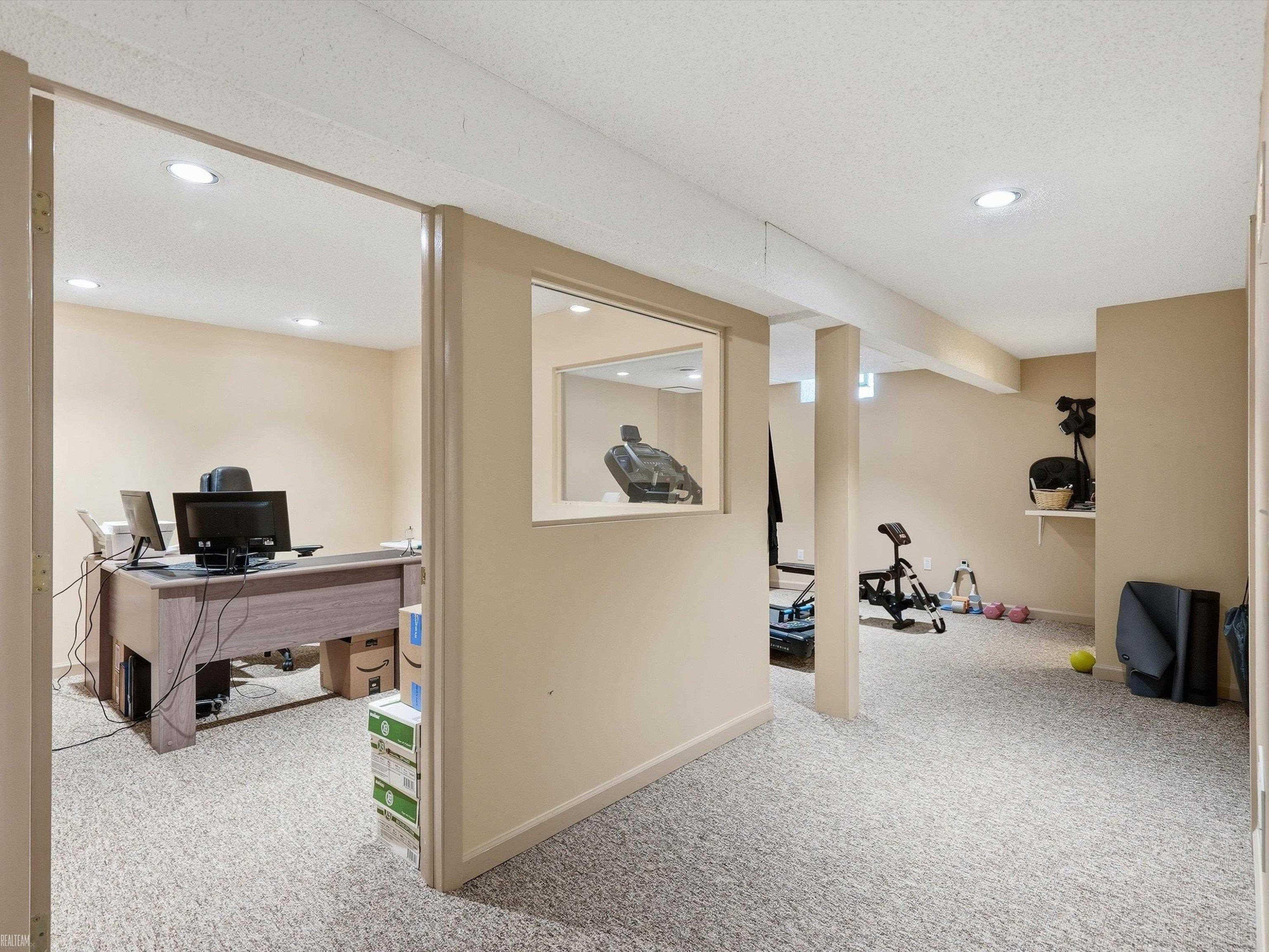 45461 Nottingham Drive, 97, MI 48044 — Photo 38