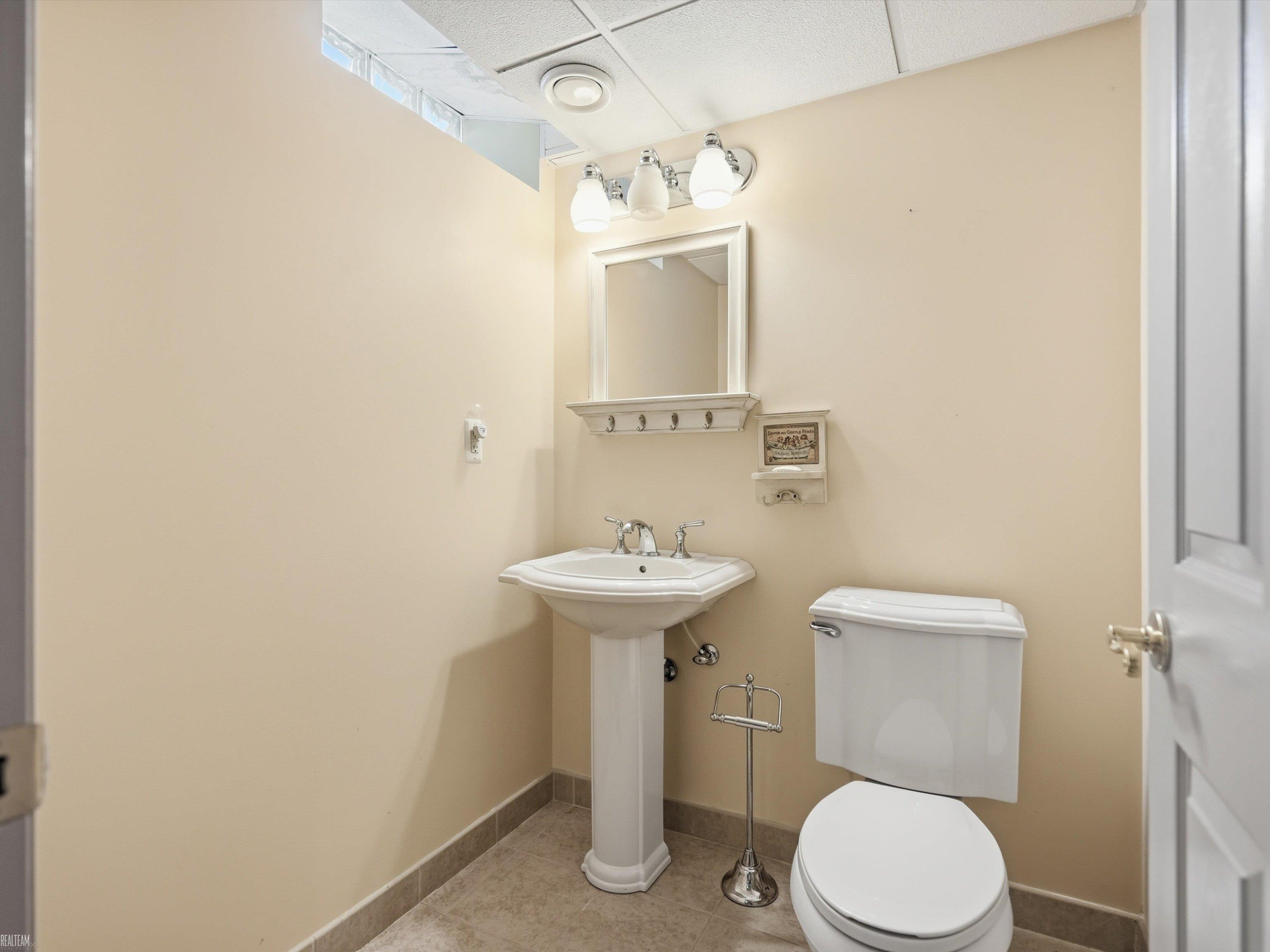 45461 Nottingham Drive, 97, MI 48044 — Photo 42