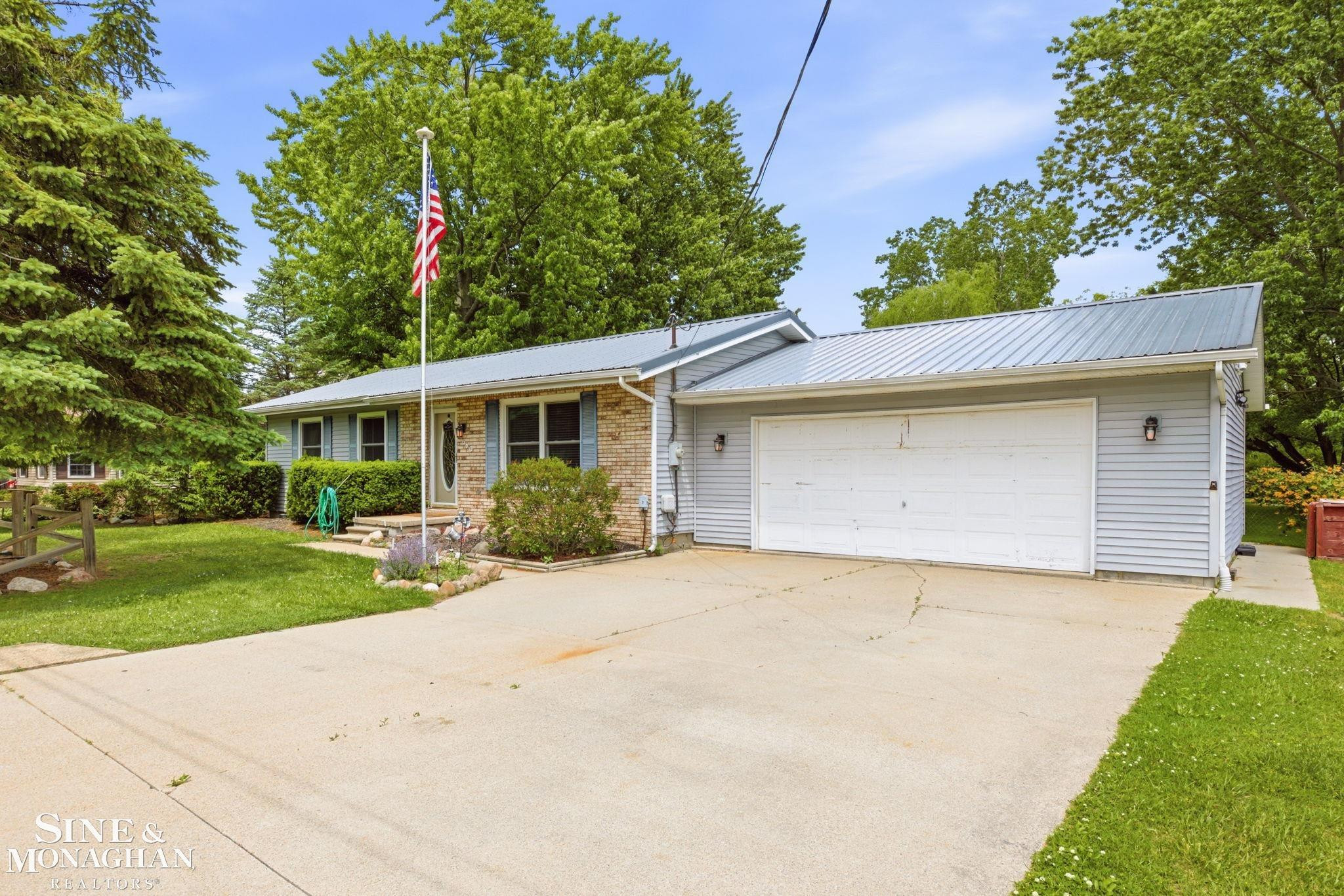 660 Range Road, Marysville, MI 48040