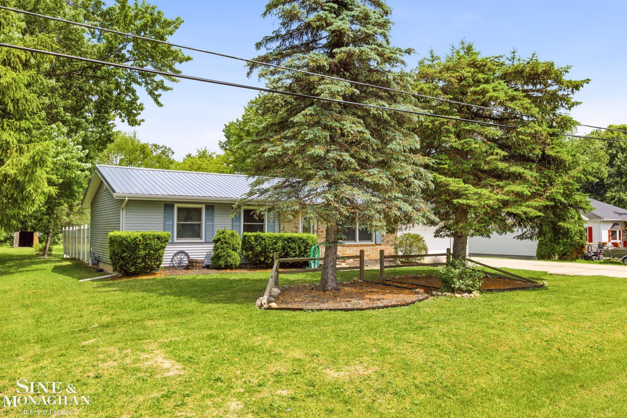 660 Range Road, Marysville, MI 48040 — Photo 4