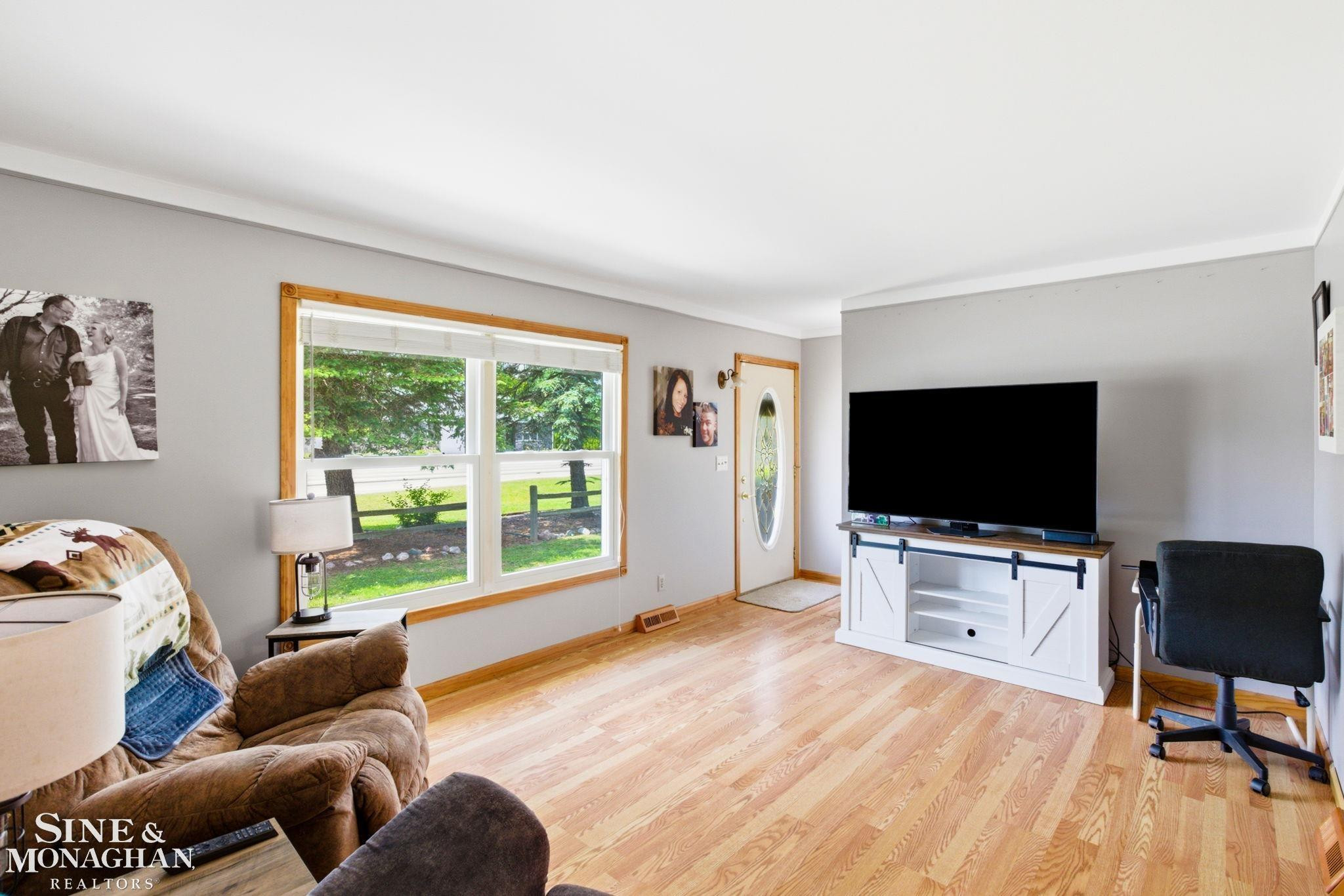 660 Range Road, Marysville, MI 48040 — Photo 6