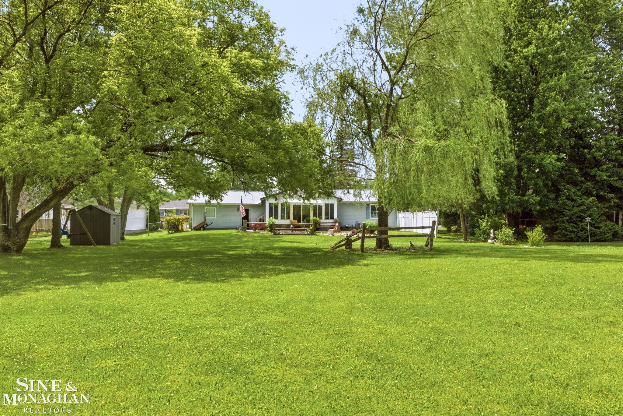 660 Range Road, Marysville, MI 48040 — Photo 36