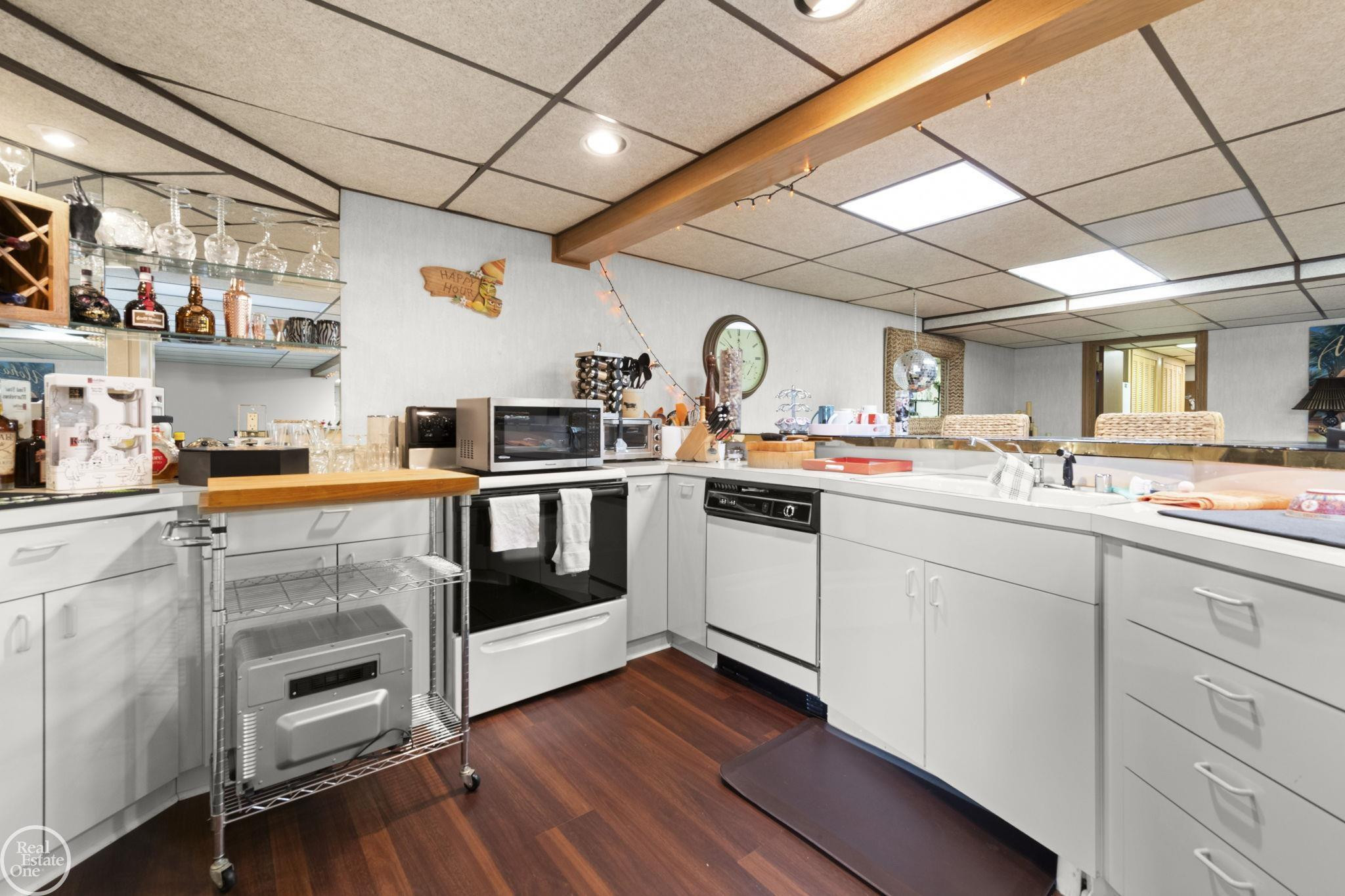 6718 Pond Drive, Washington, MI — Photo 33