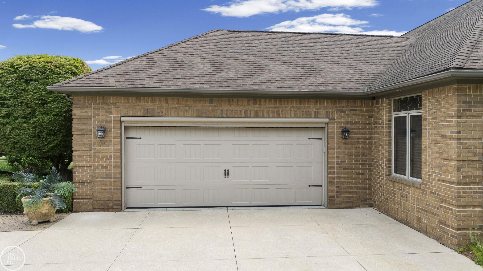 6718 Pond Drive, Washington, MI — Photo 40