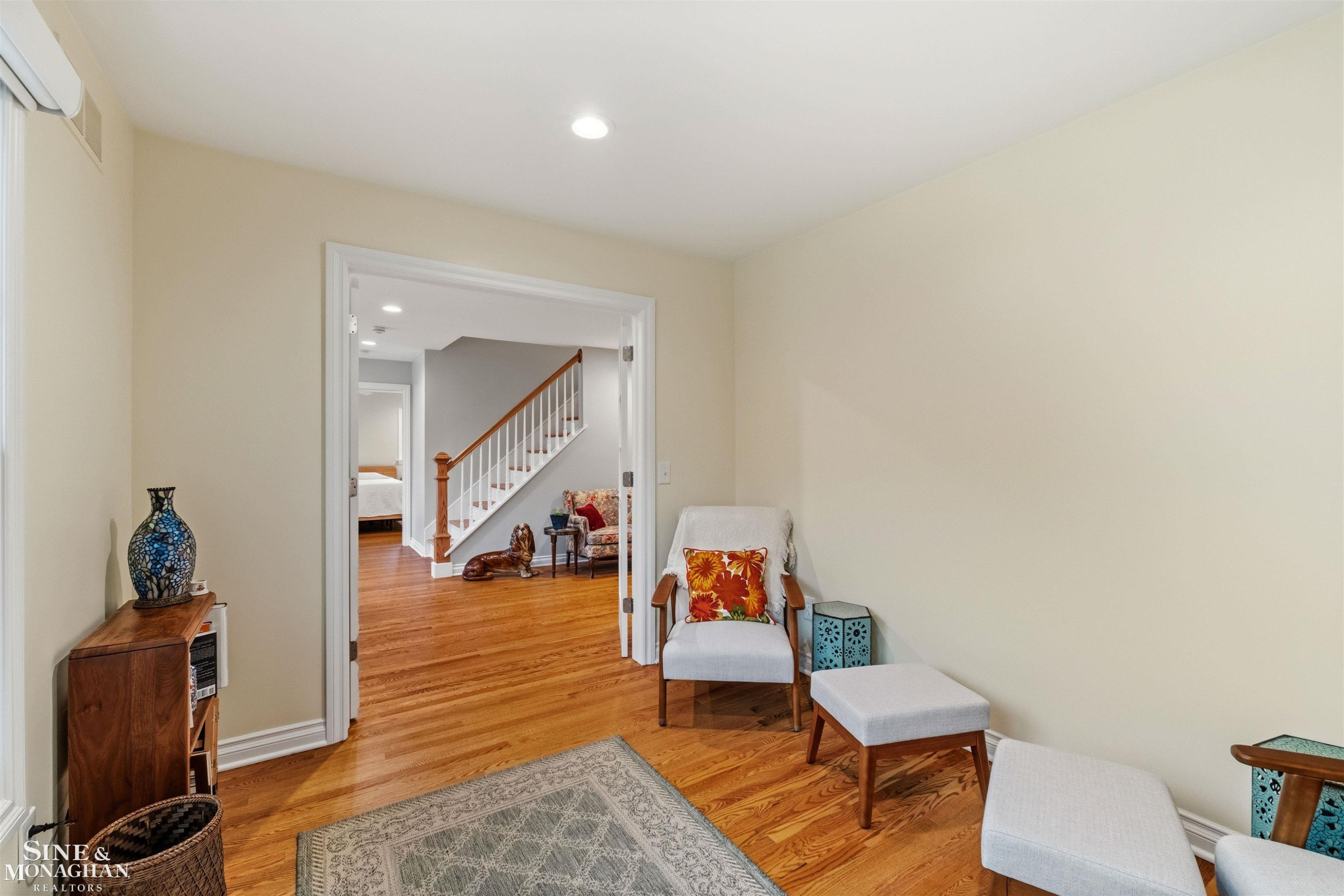 1061 N Renaud Road, Grosse Pointe Woods, MI 48236 — Photo 16