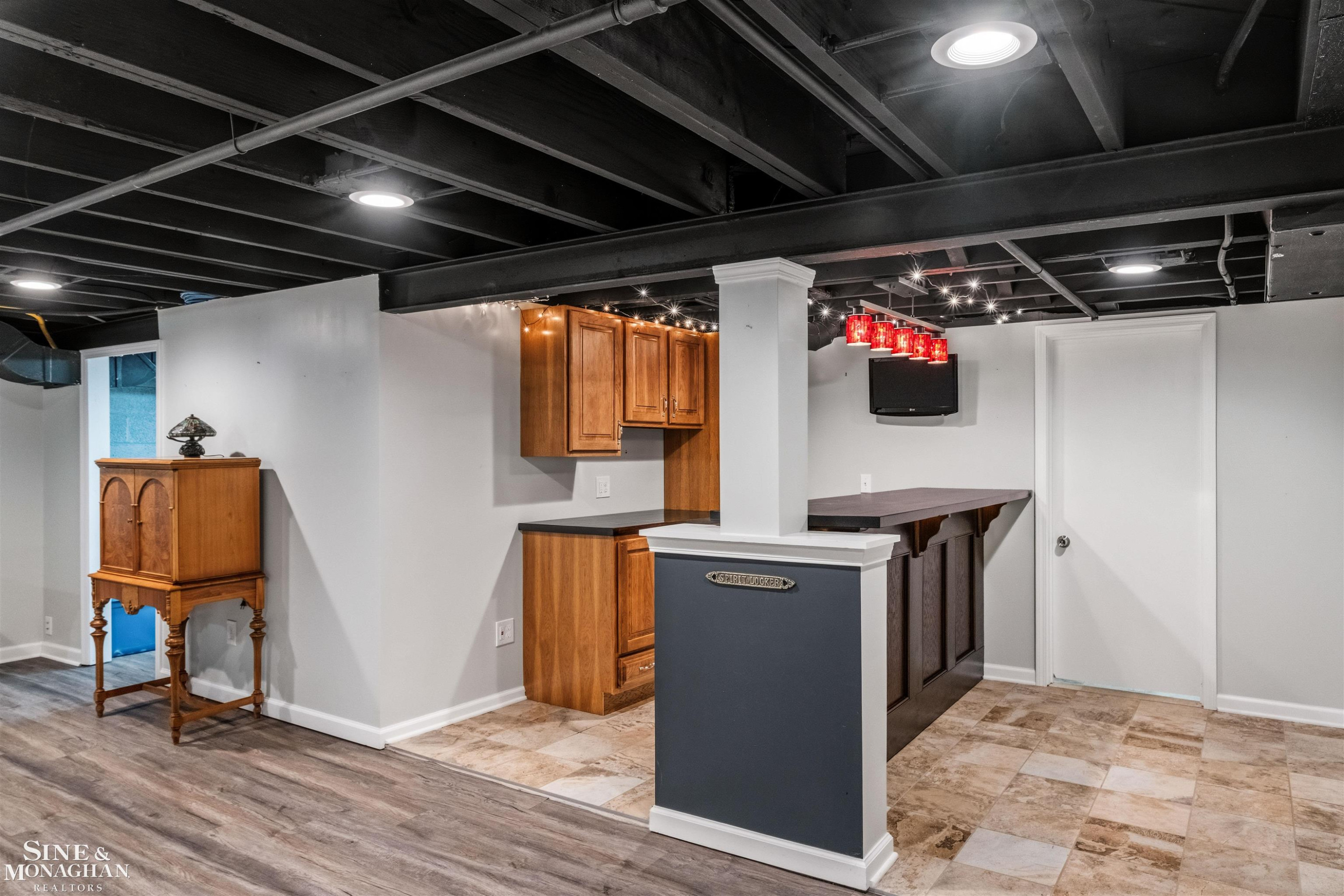 1061 N Renaud Road, Grosse Pointe Woods, MI 48236 — Photo 40
