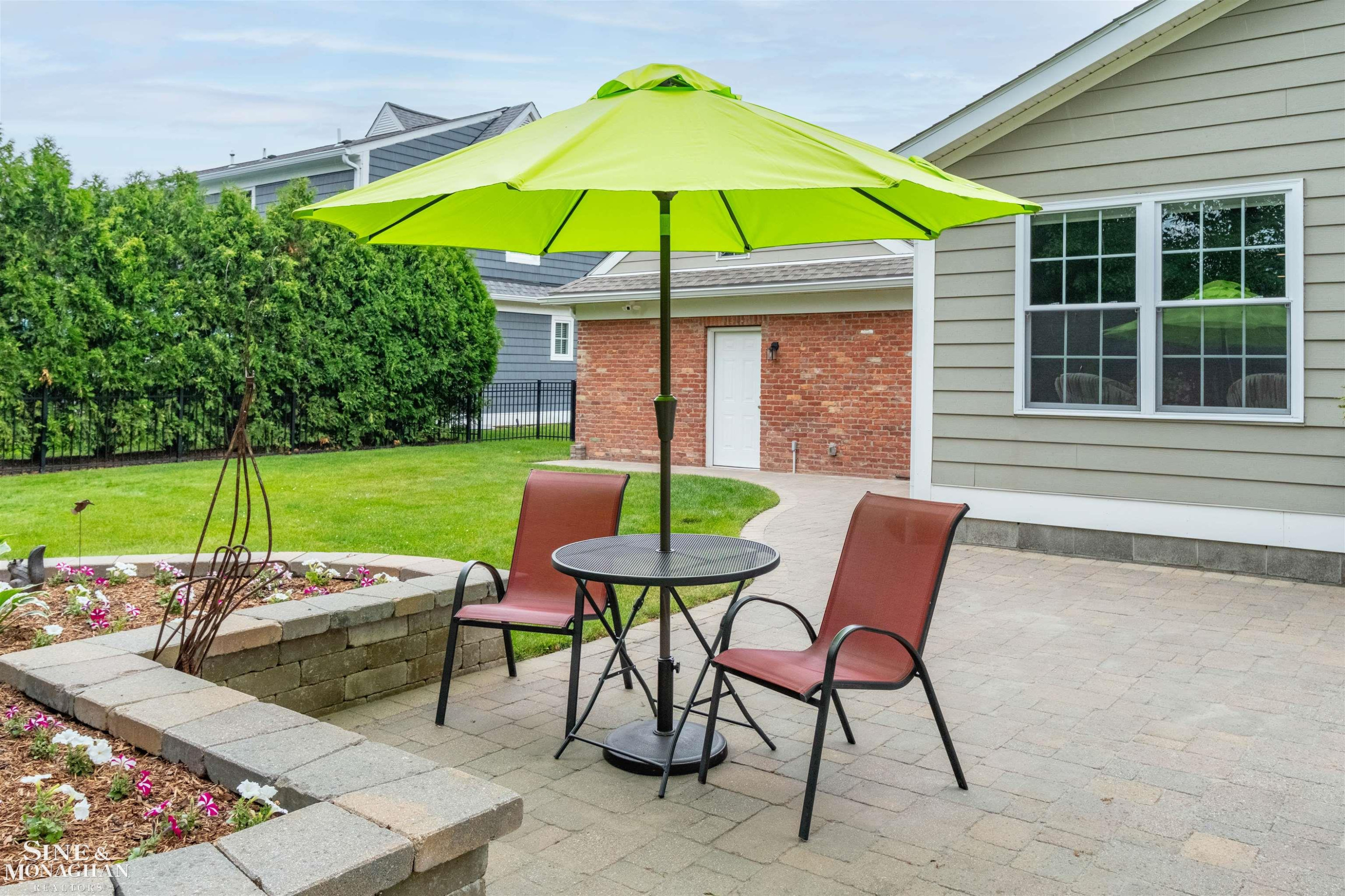 1061 N Renaud Road, Grosse Pointe Woods, MI 48236 — Photo 49