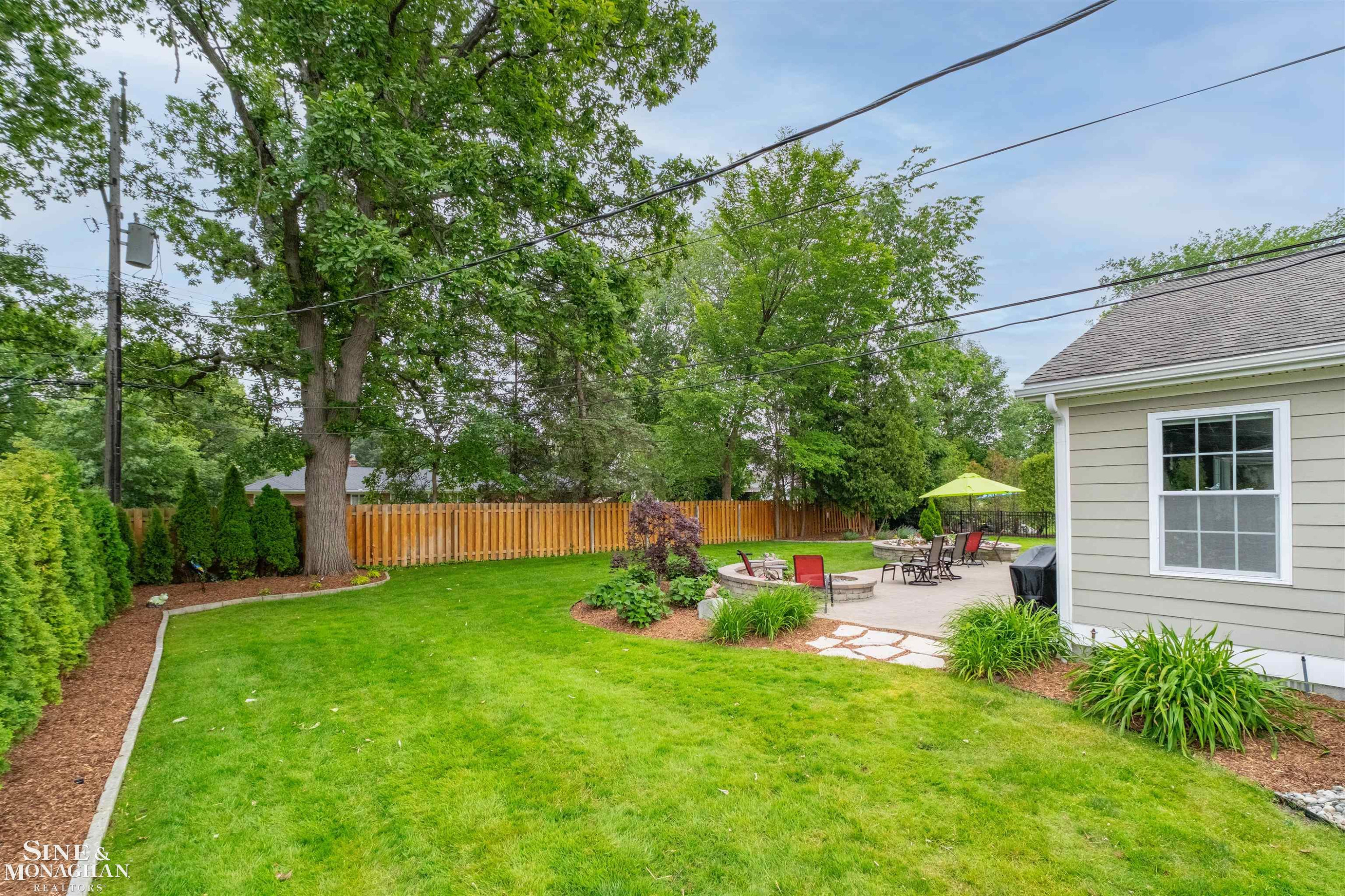 1061 N Renaud Road, Grosse Pointe Woods, MI 48236 — Photo 52