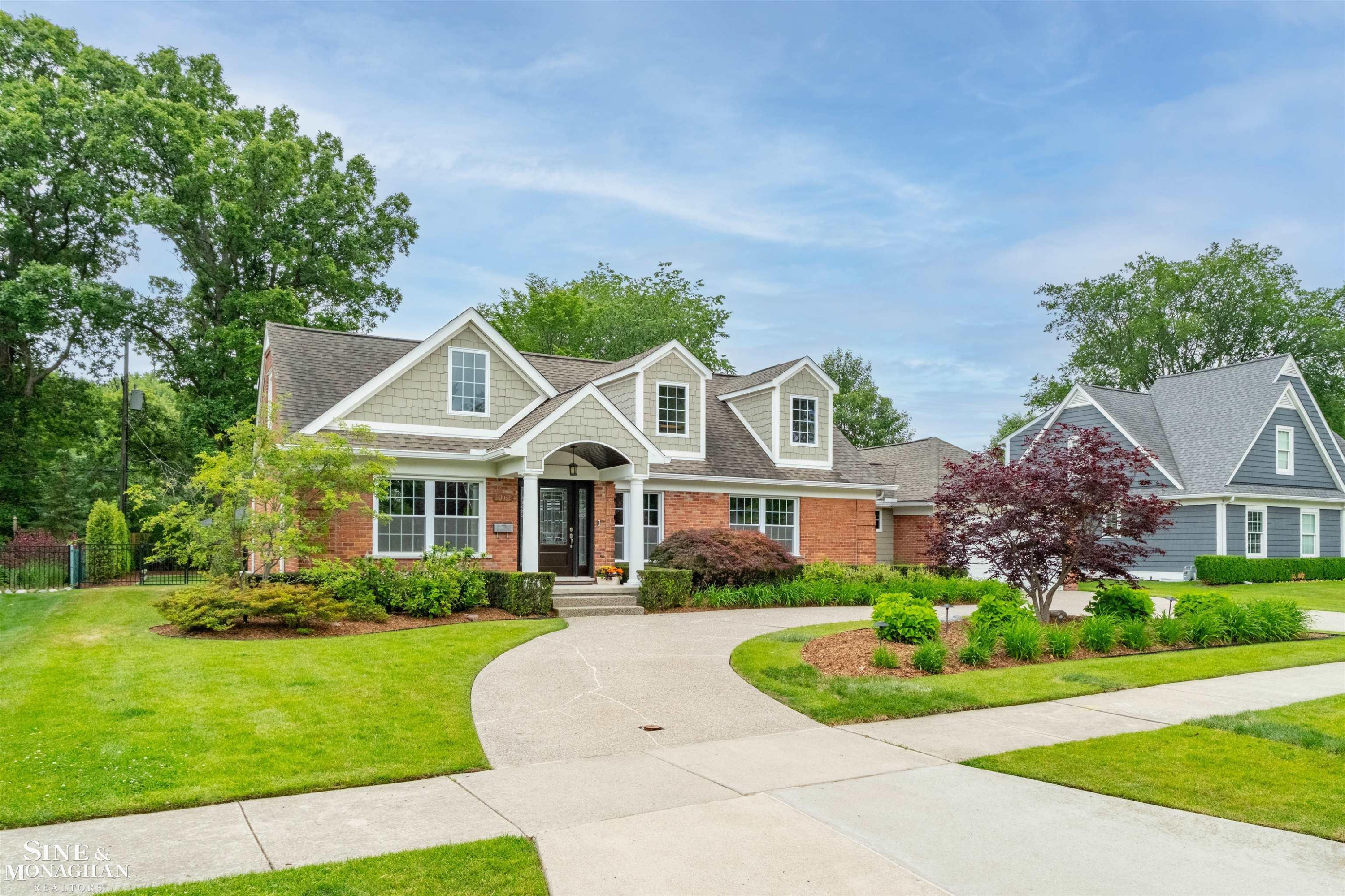 1061 N Renaud Road, Grosse Pointe Woods, MI 48236 — Photo 58