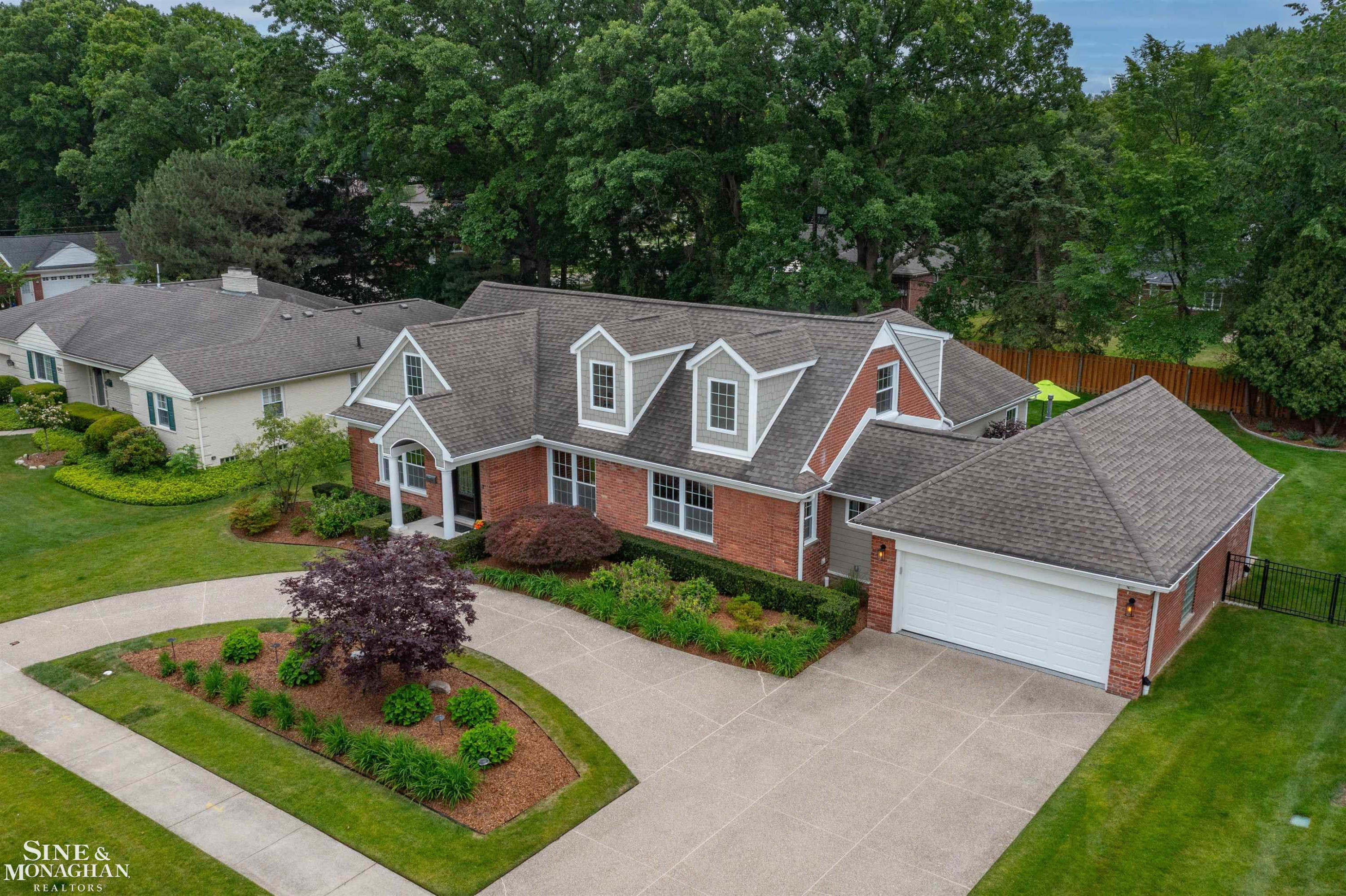 1061 N Renaud Road, Grosse Pointe Woods, MI 48236 — Photo 62