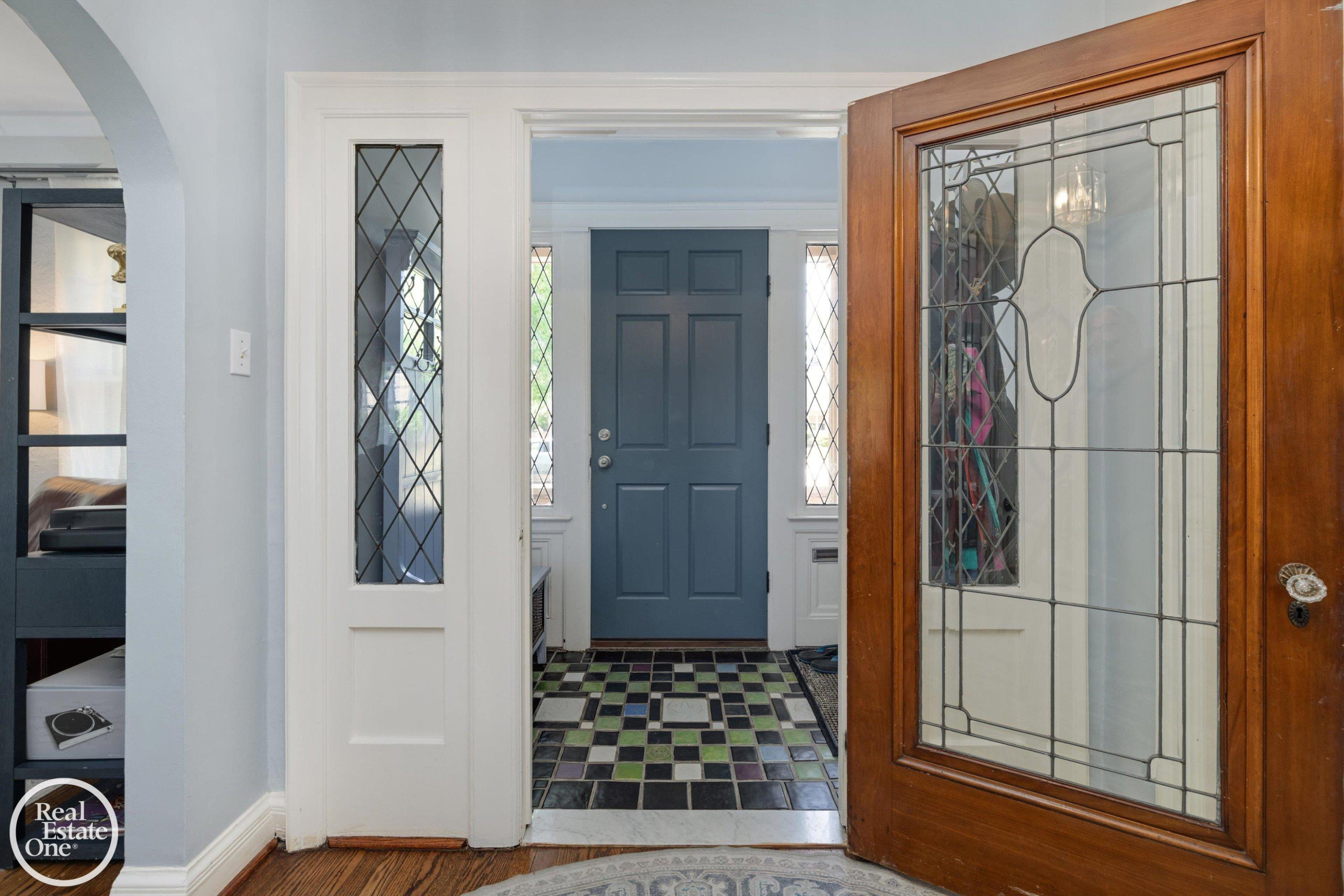 858 Bedford Road, Grosse Pointe Park, MI 48230 — Photo 3