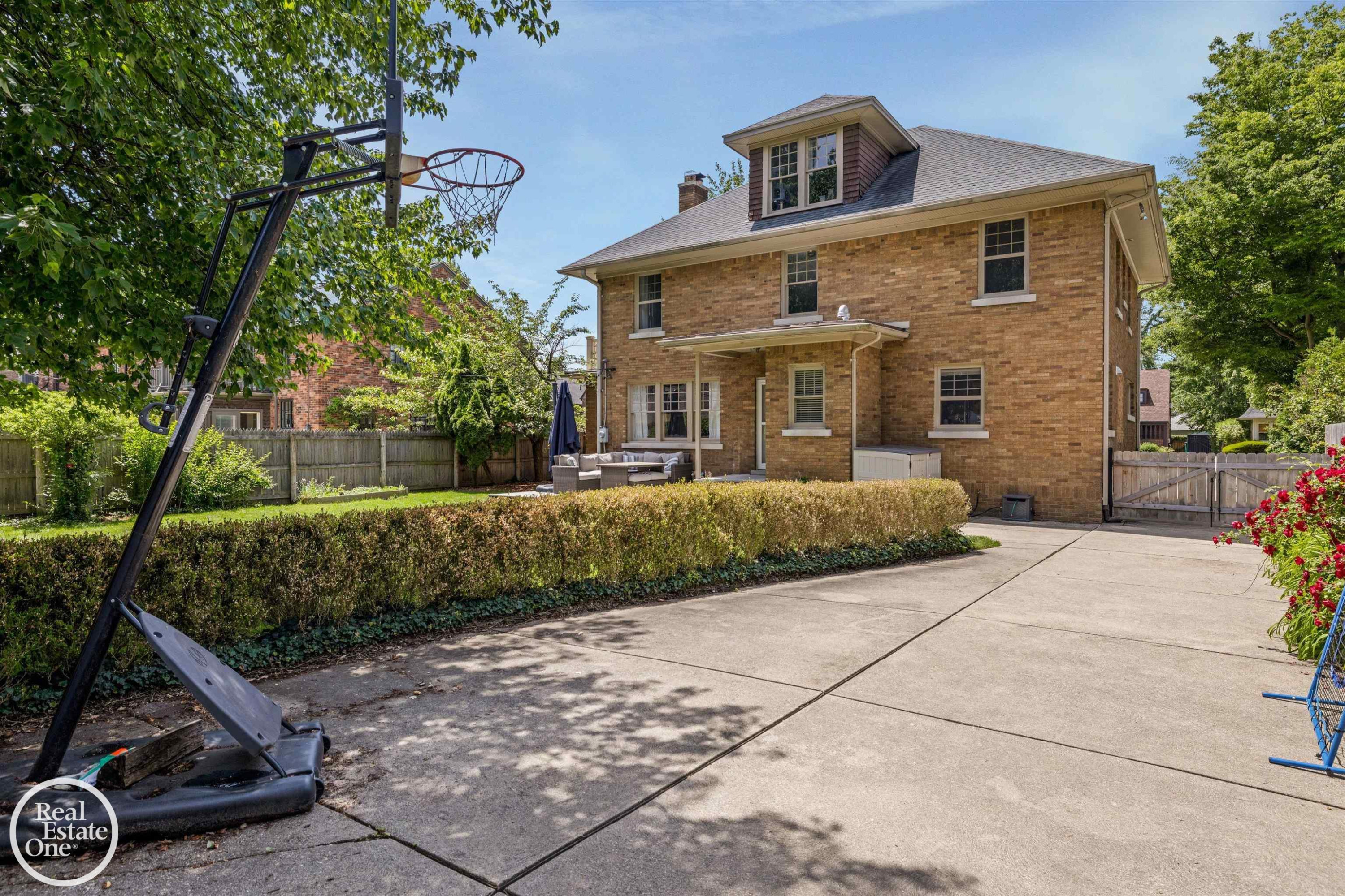 858 Bedford Road, Grosse Pointe Park, MI 48230 — Photo 46