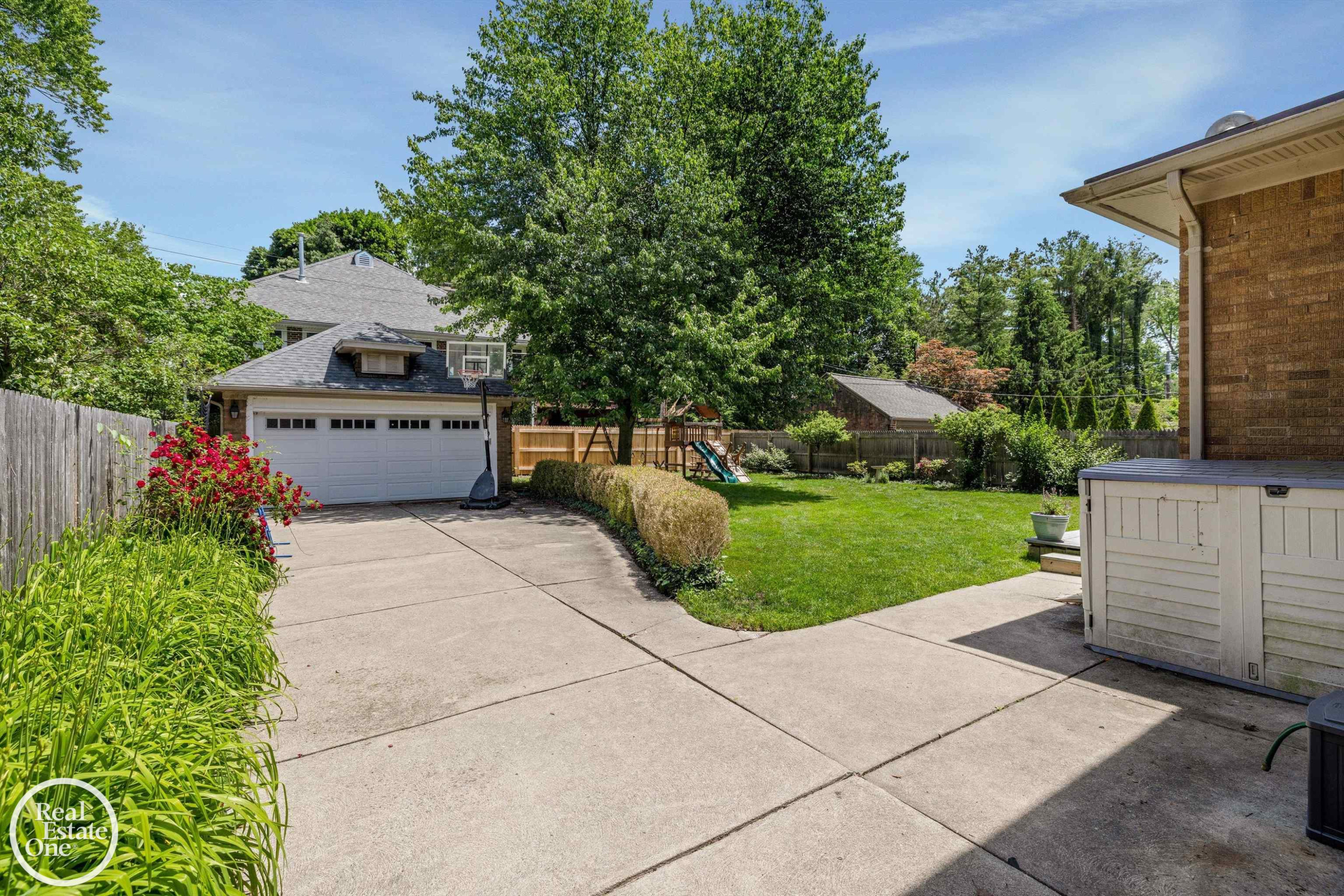 858 Bedford Road, Grosse Pointe Park, MI 48230 — Photo 48