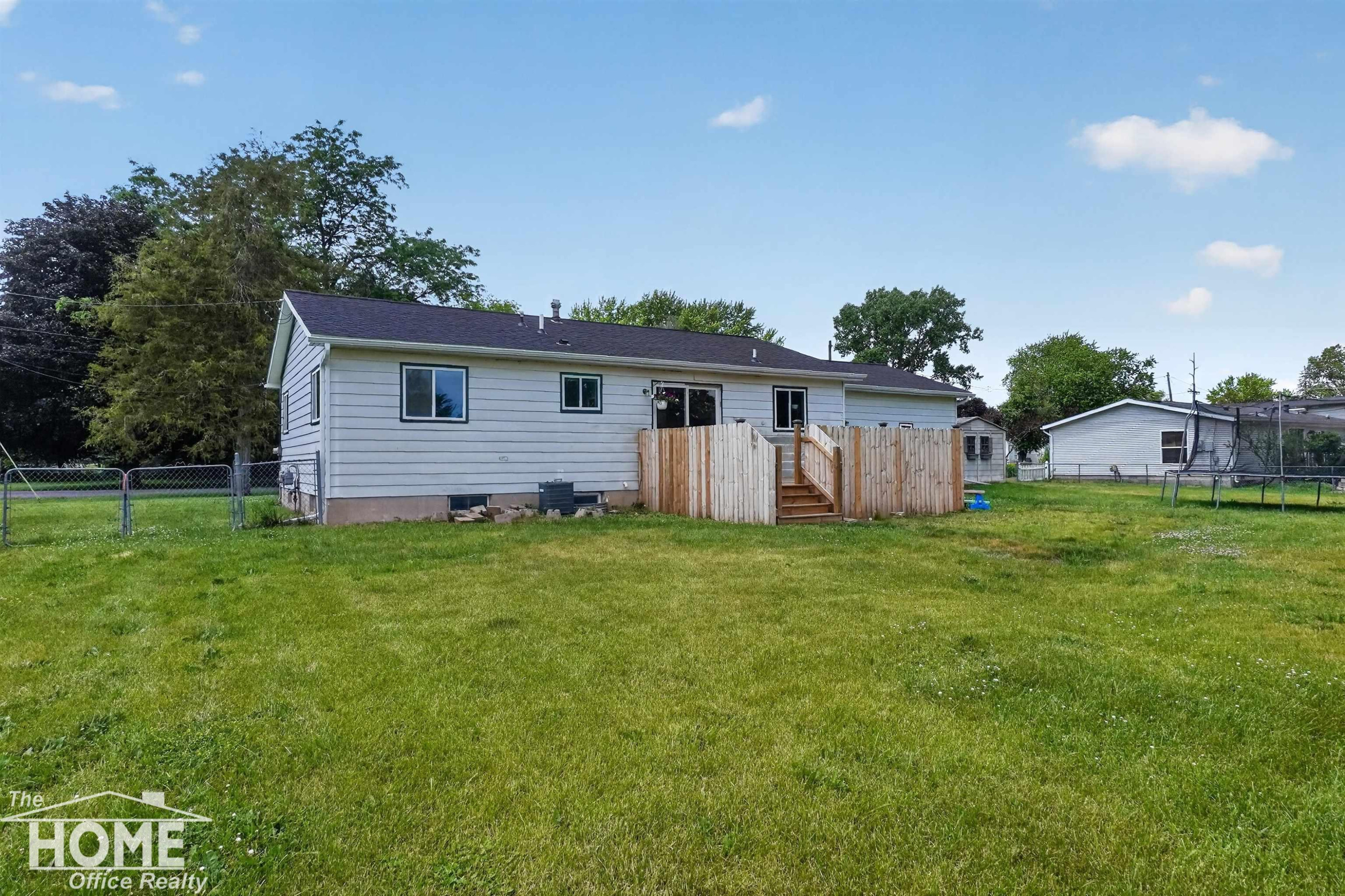 823 Tracy Street, Owosso, MI 48867 — Photo 32