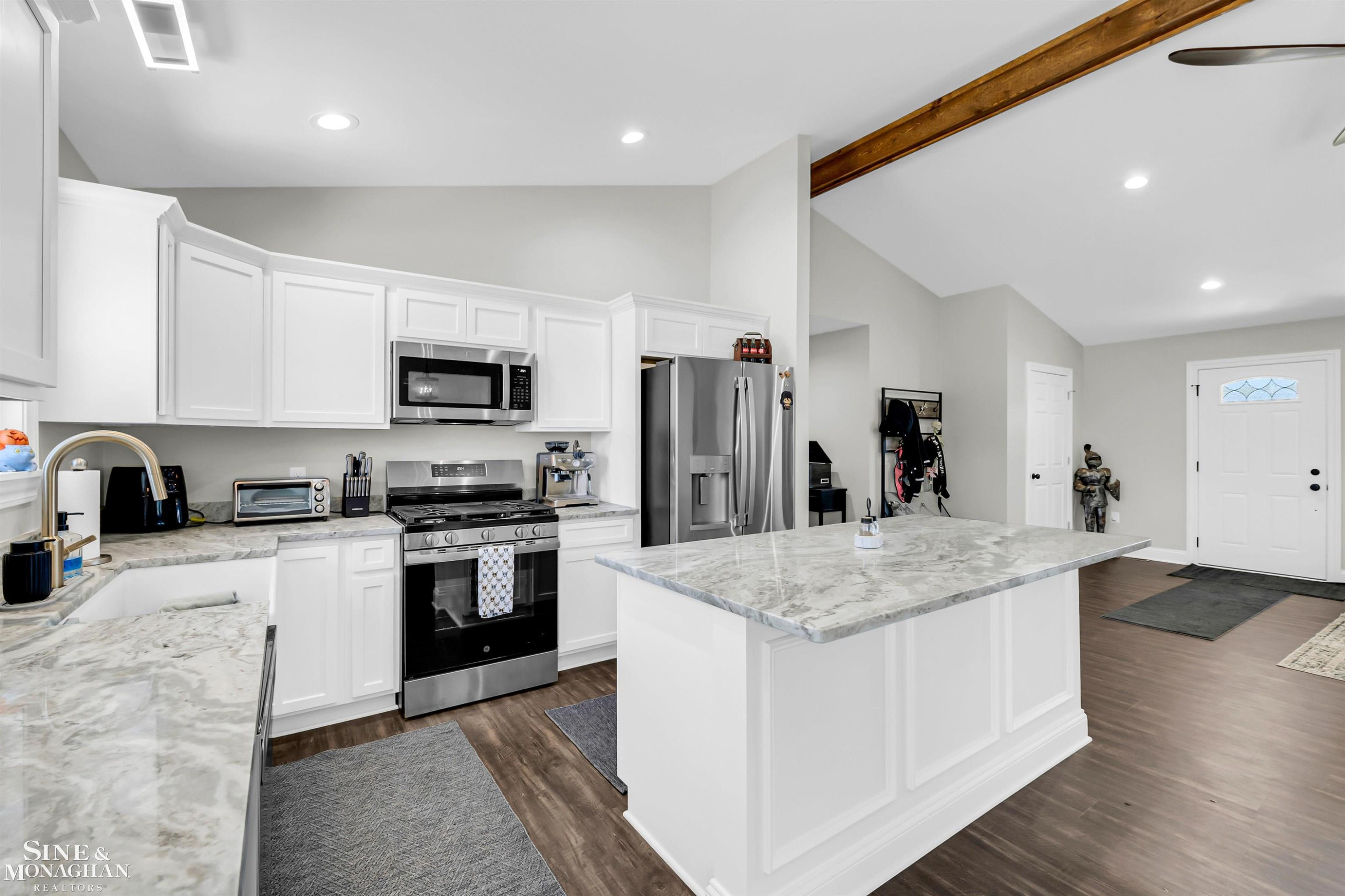 243 Oregon Avenue, Marysville, MI 48040 — Photo 3