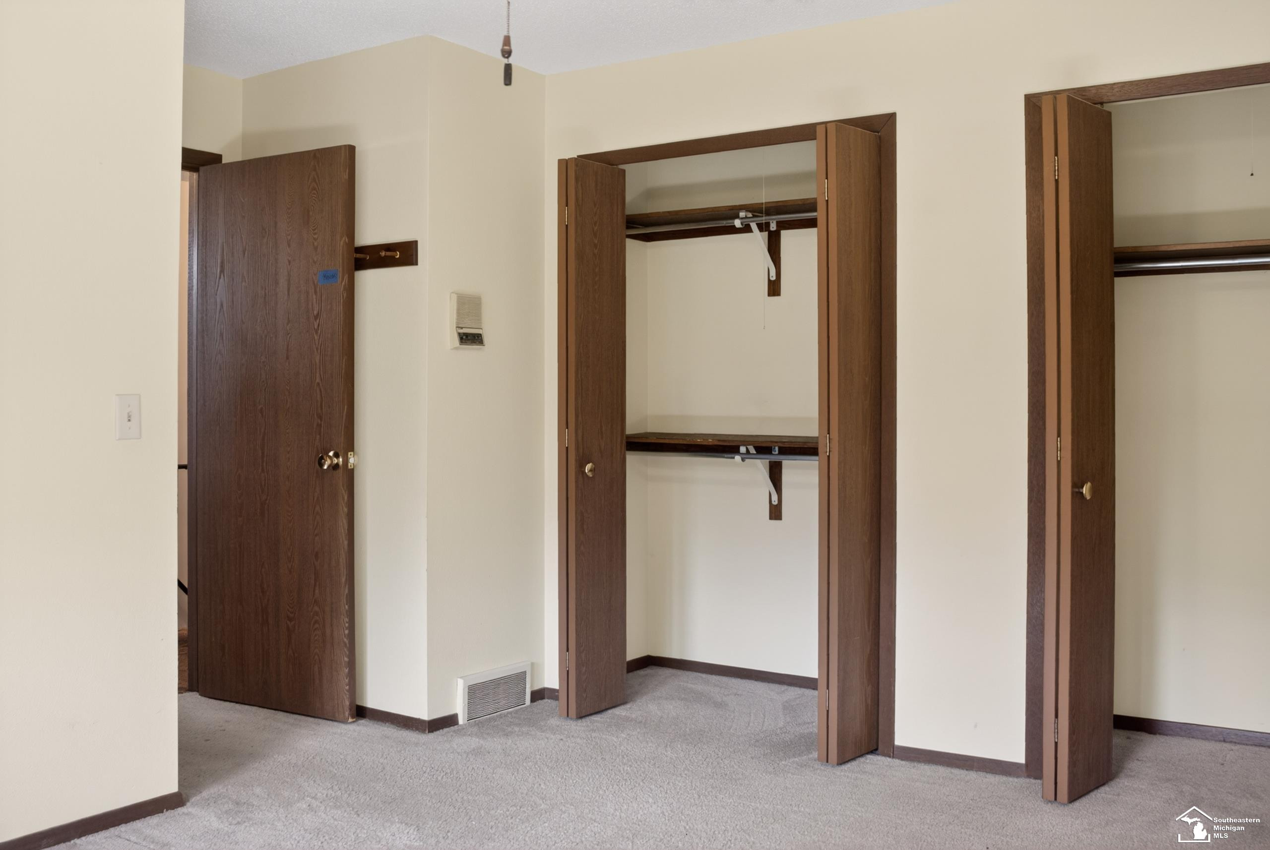 8008 Fox Run Court, Temperance, MI 48182 — Photo 21