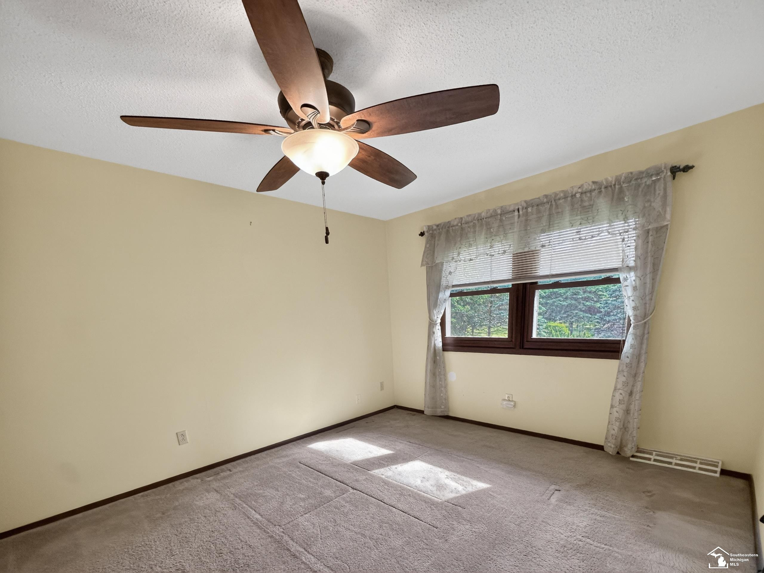 8008 Fox Run Court, Temperance, MI 48182 — Photo 22