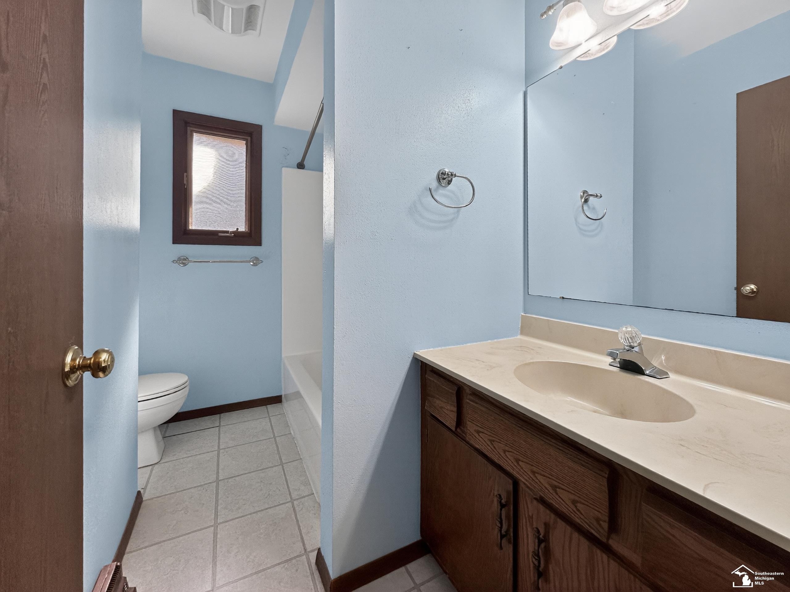 8008 Fox Run Court, Temperance, MI 48182 — Photo 27