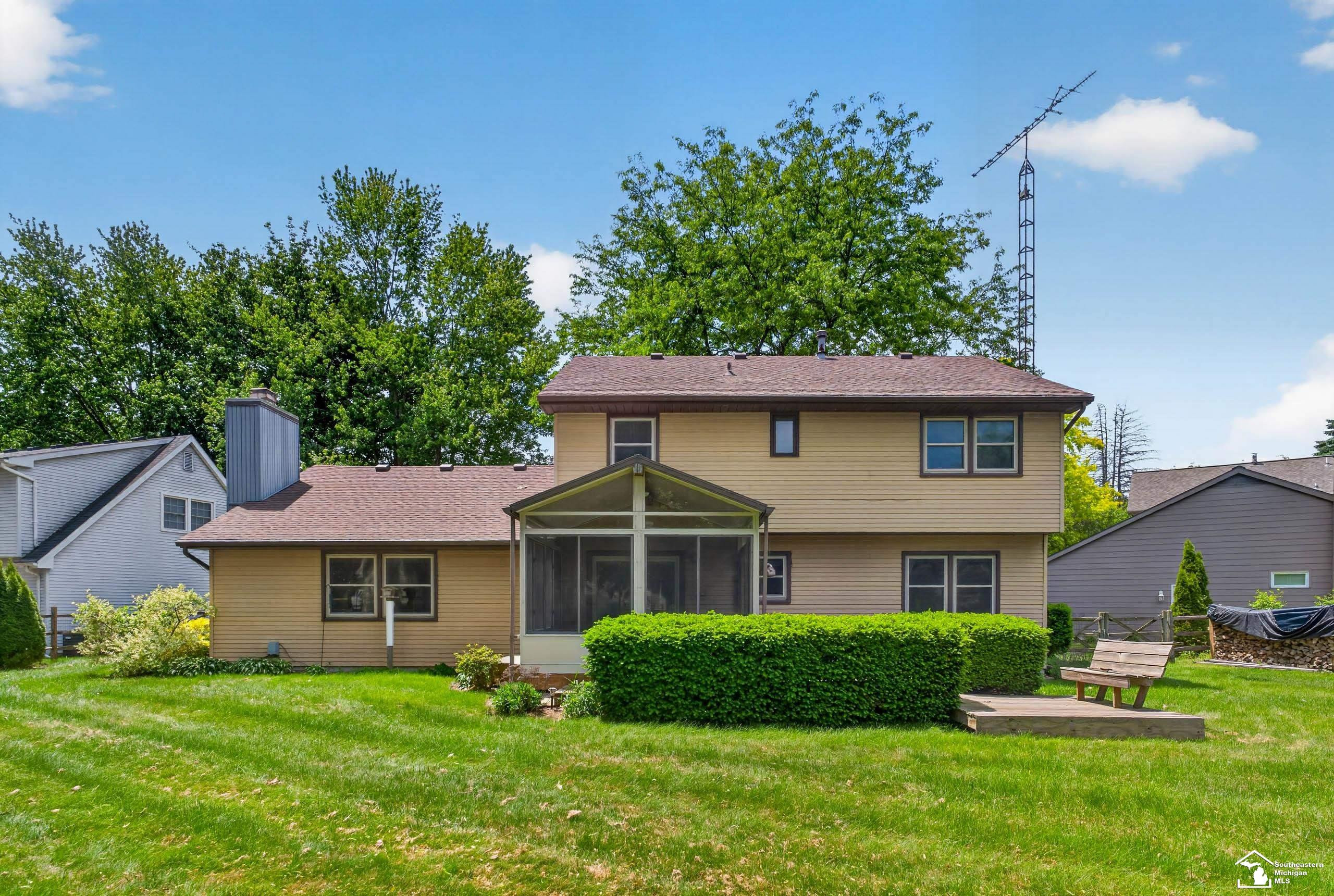 8008 Fox Run Court, Temperance, MI 48182 — Photo 38