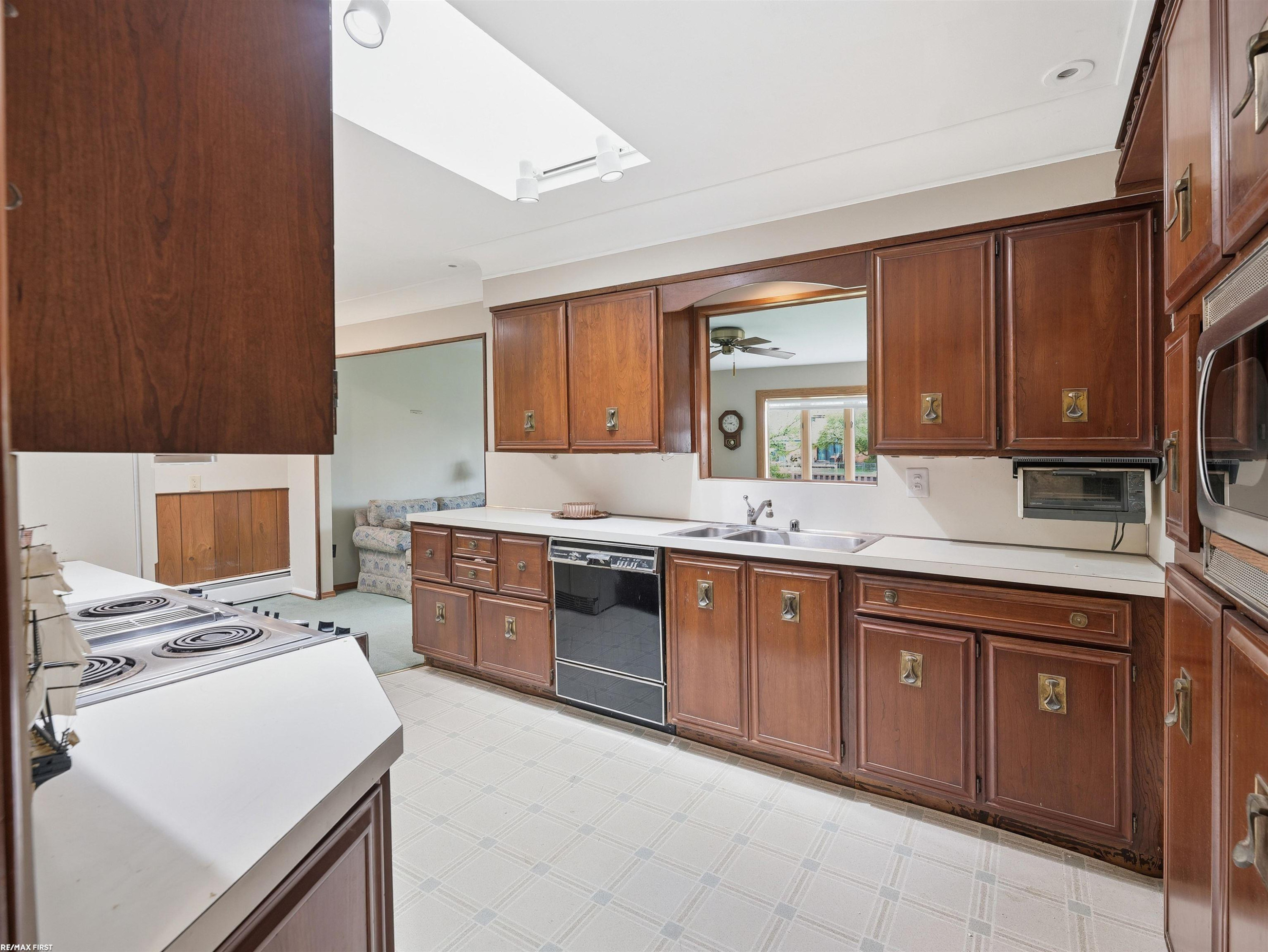 41589 Windmill Street, MI — Photo 6