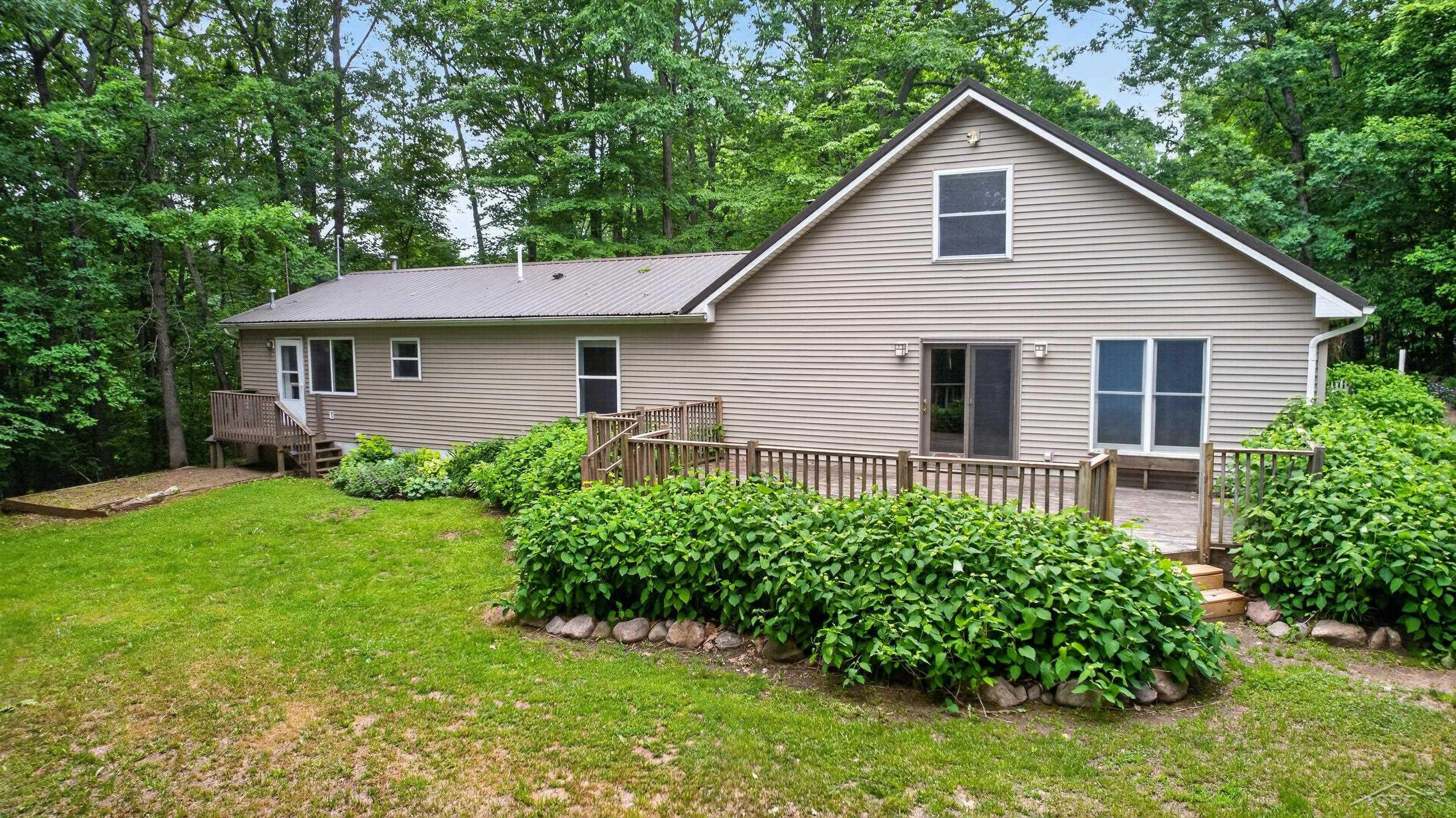1969 Barbara Lane, Harrison, MI 48625 — Photo 44