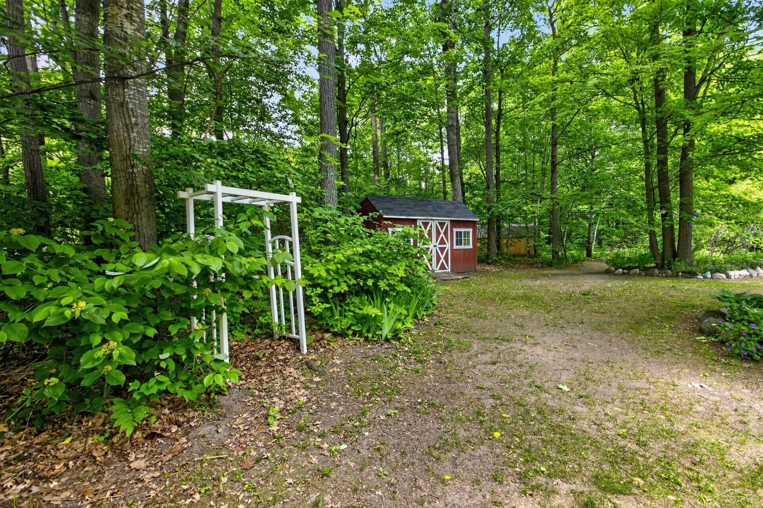 1969 Barbara Lane, Harrison, MI 48625 — Photo 50