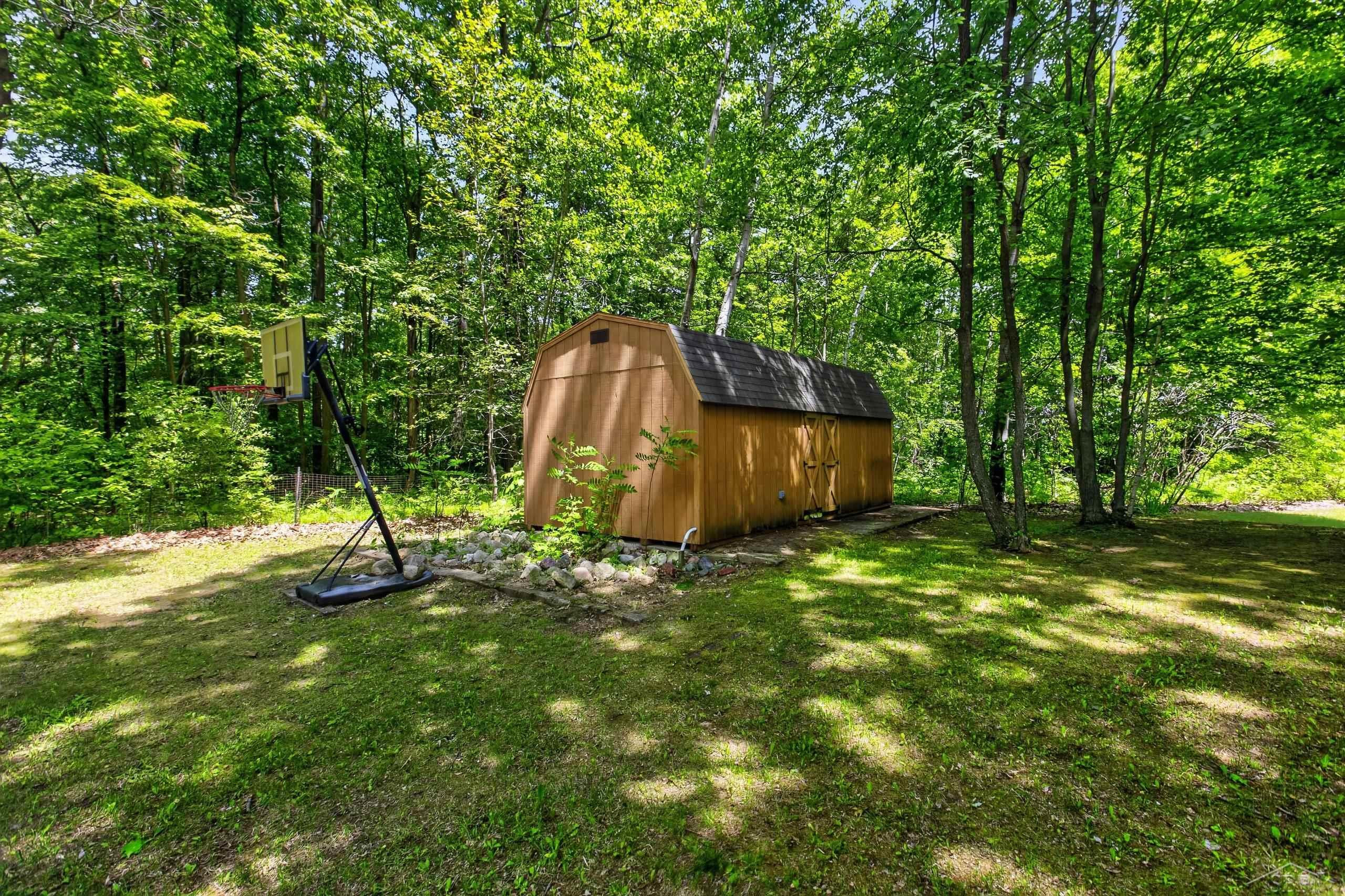 1969 Barbara Lane, Harrison, MI 48625 — Photo 63